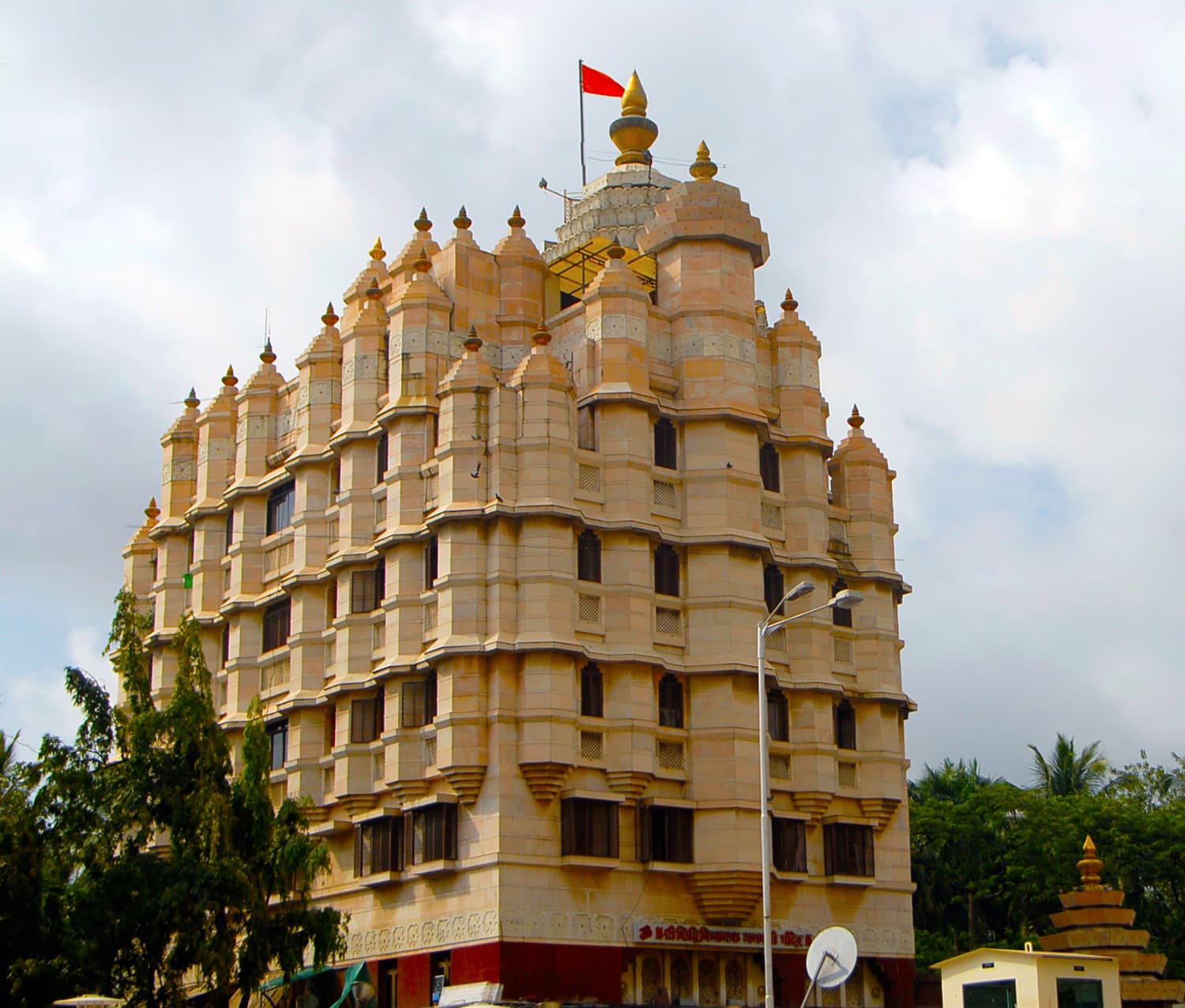 Shree Siddhivinayak Ganapati Mandir