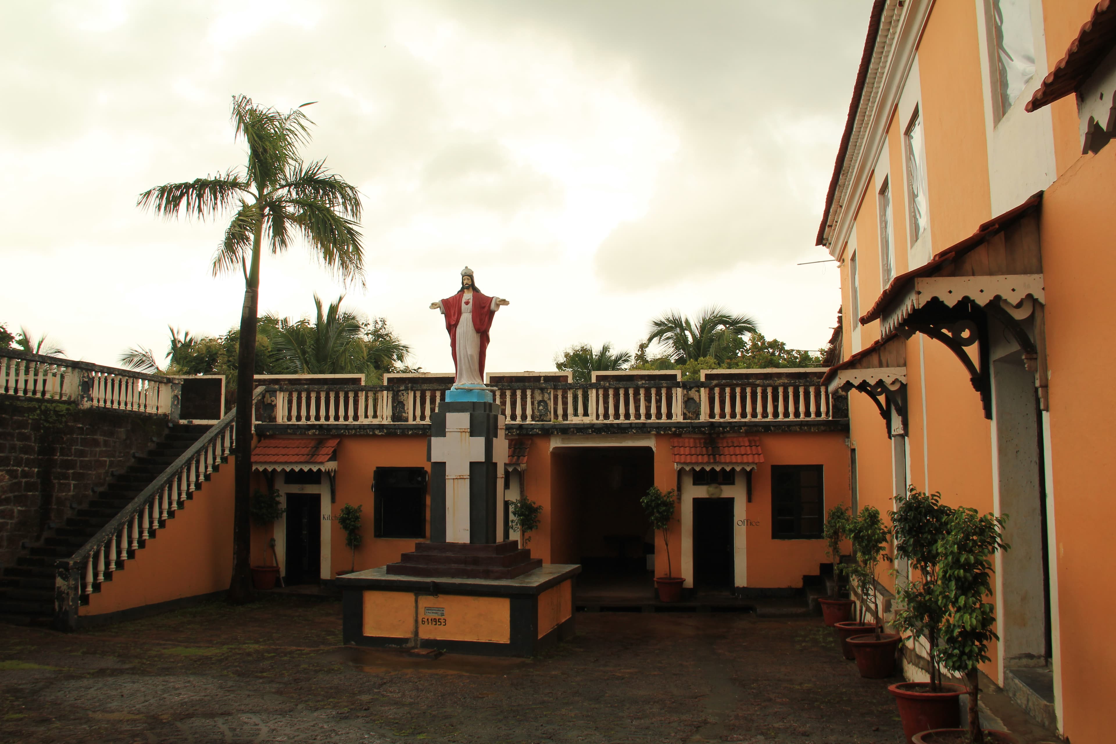 Help preserve Tiracol Fort Goa