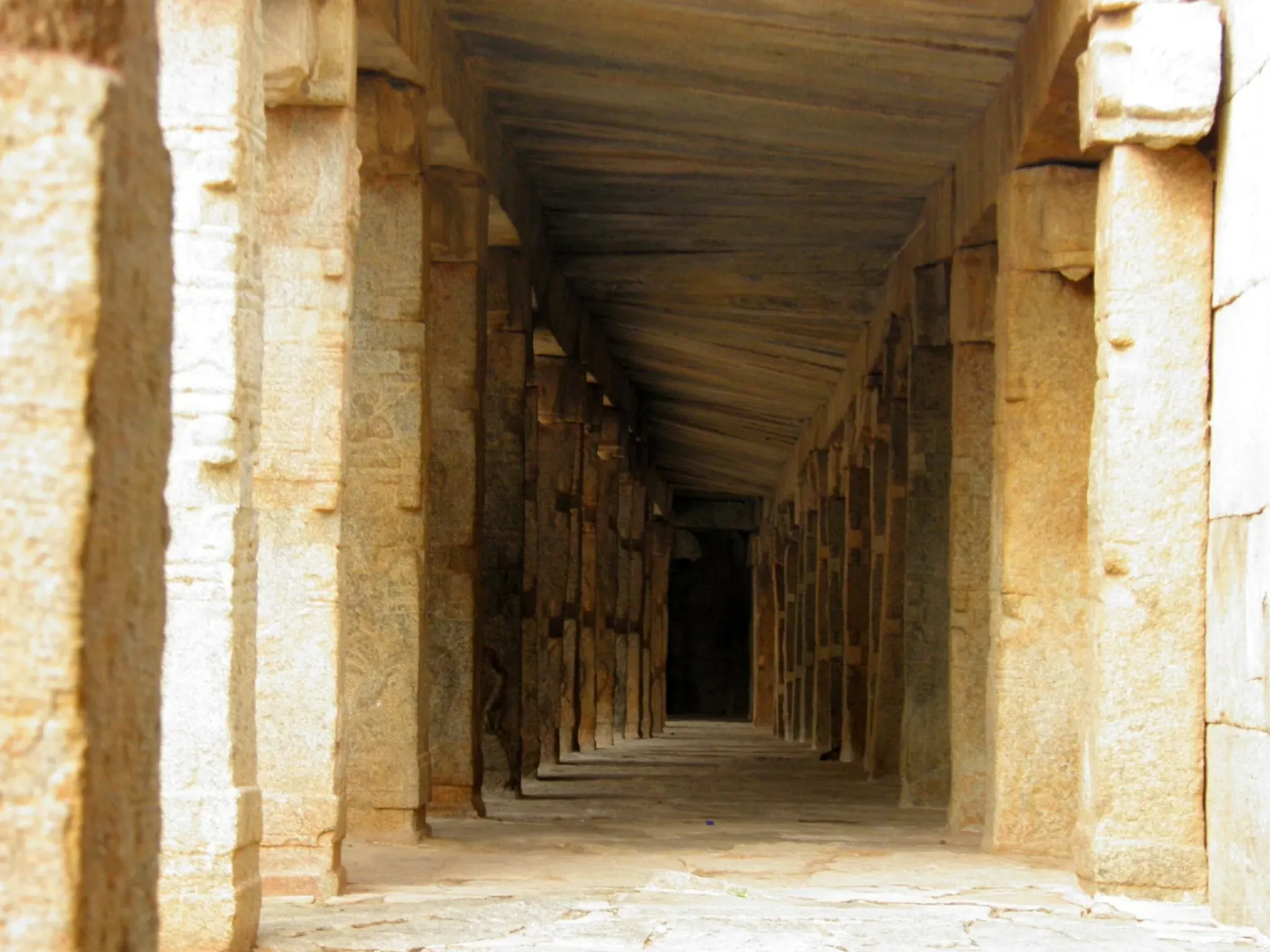 Veerabhadra Temple Lepakshi - Image 5