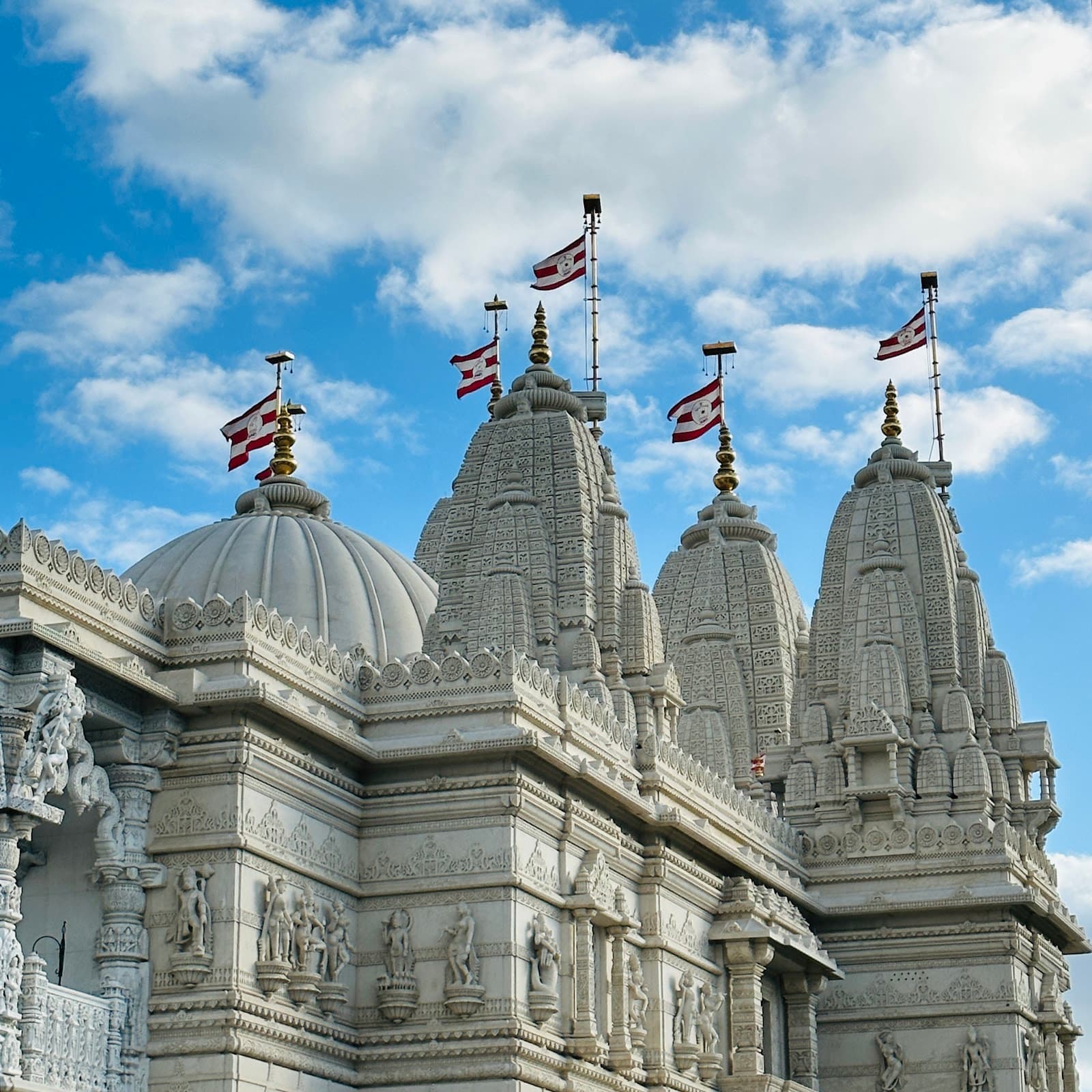 Volunteer at BAPS Shri Swaminarayan Mandir London