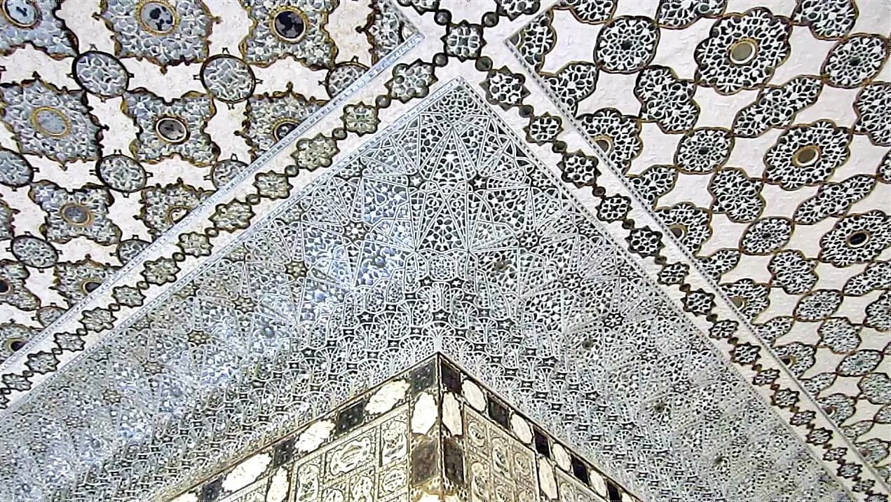 Help preserve Aina Mahal Bhuj