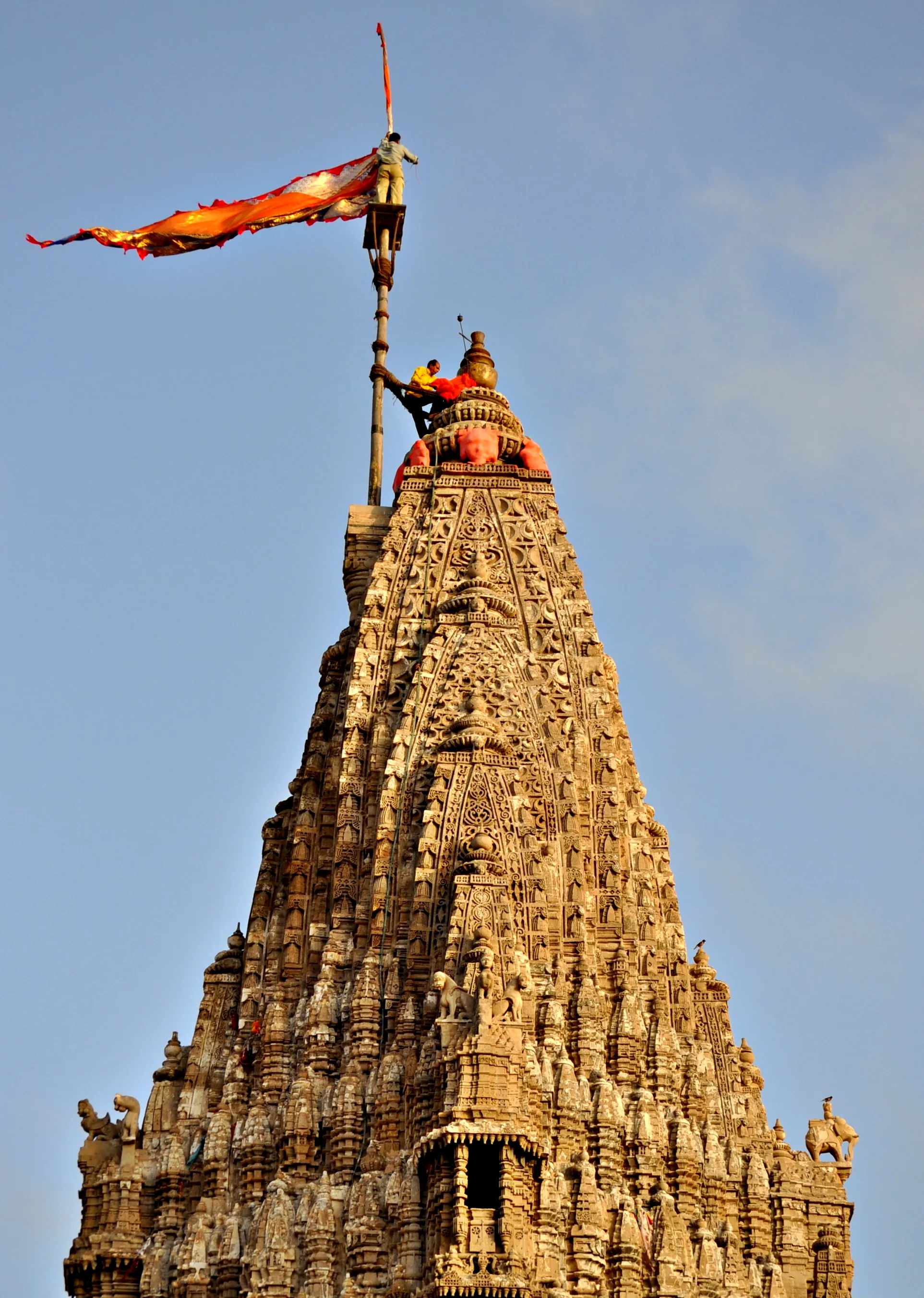 Dwarkadhish Temple Dwarka - Image 2