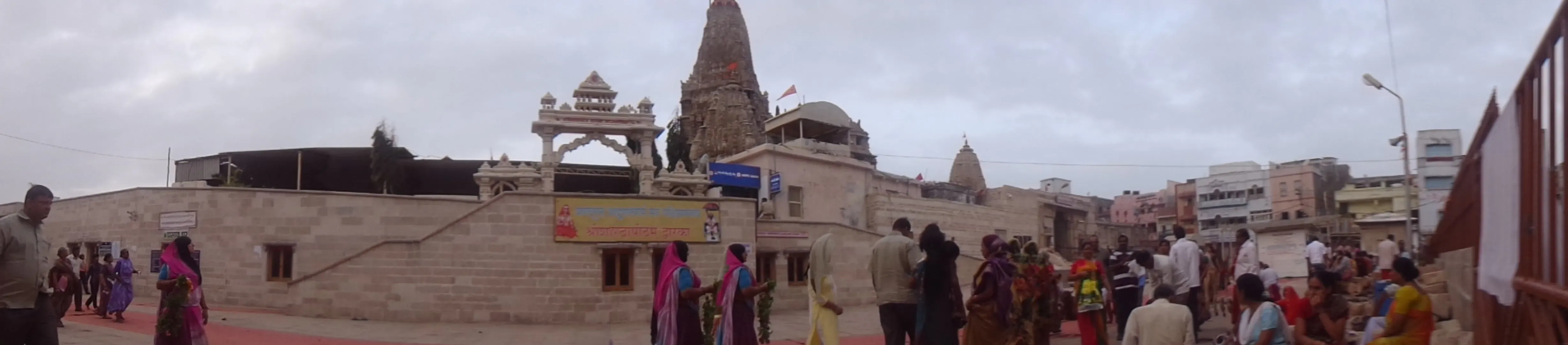 Dwarkadhish Temple Dwarka - Image 11