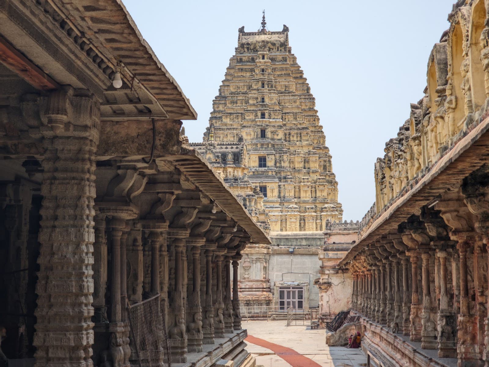Volunteer at Virupaksha Temple Hampi