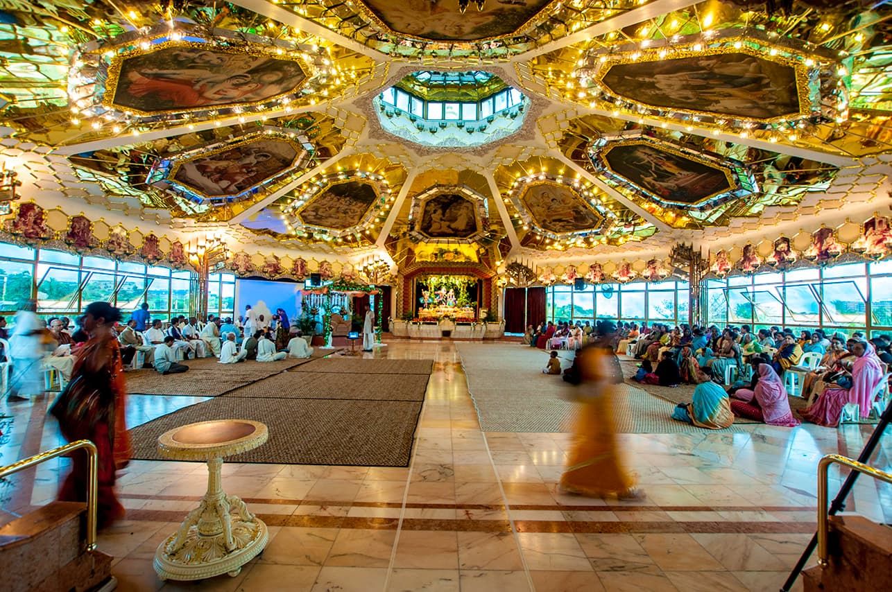 Volunteer at Sri Sri Radha Radhanath Temple (Temple of Understanding)