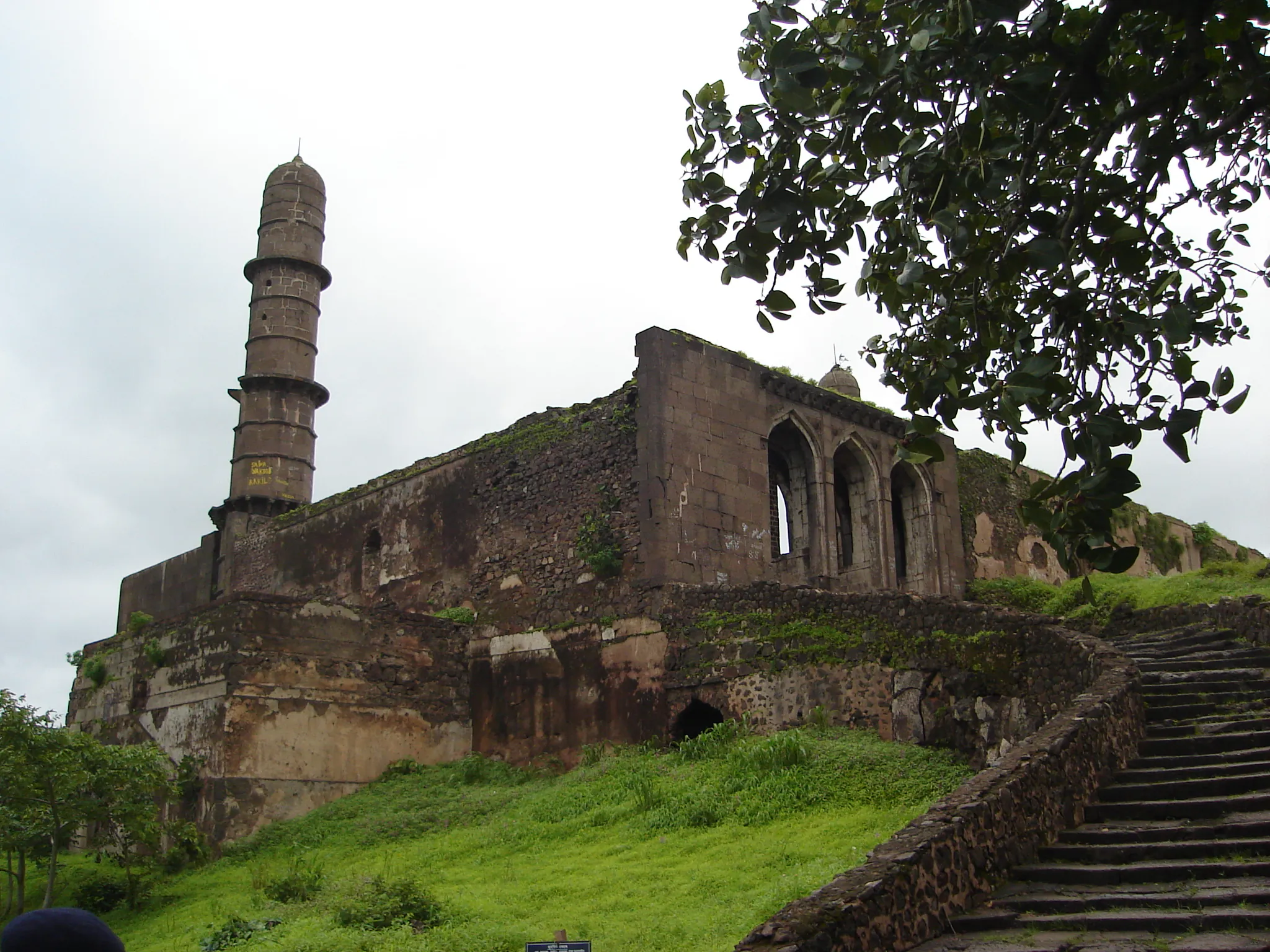 Asirgarh Fort Burhanpur - Image 10