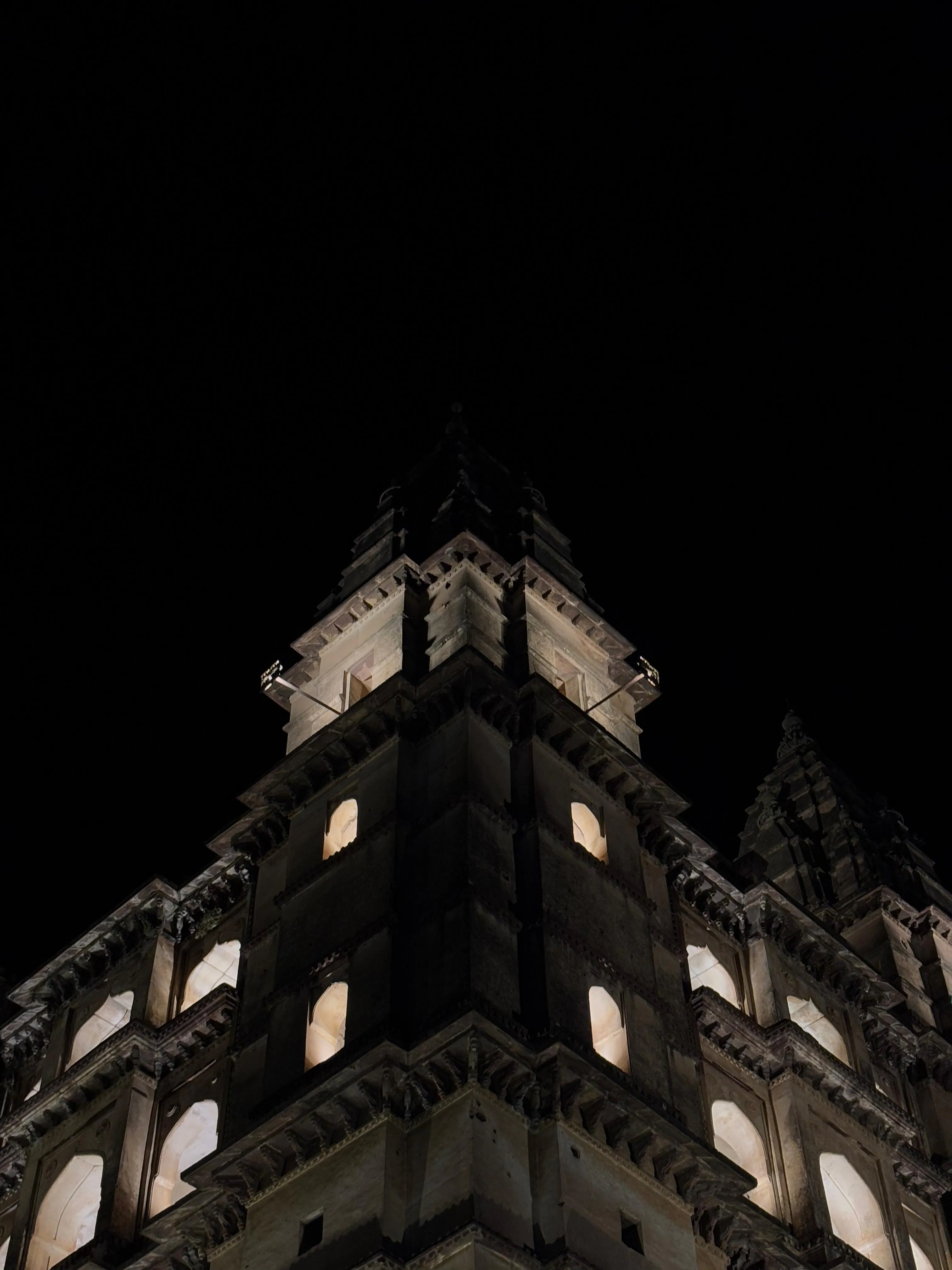Chaturbhuj Temple Orchha - Image 35