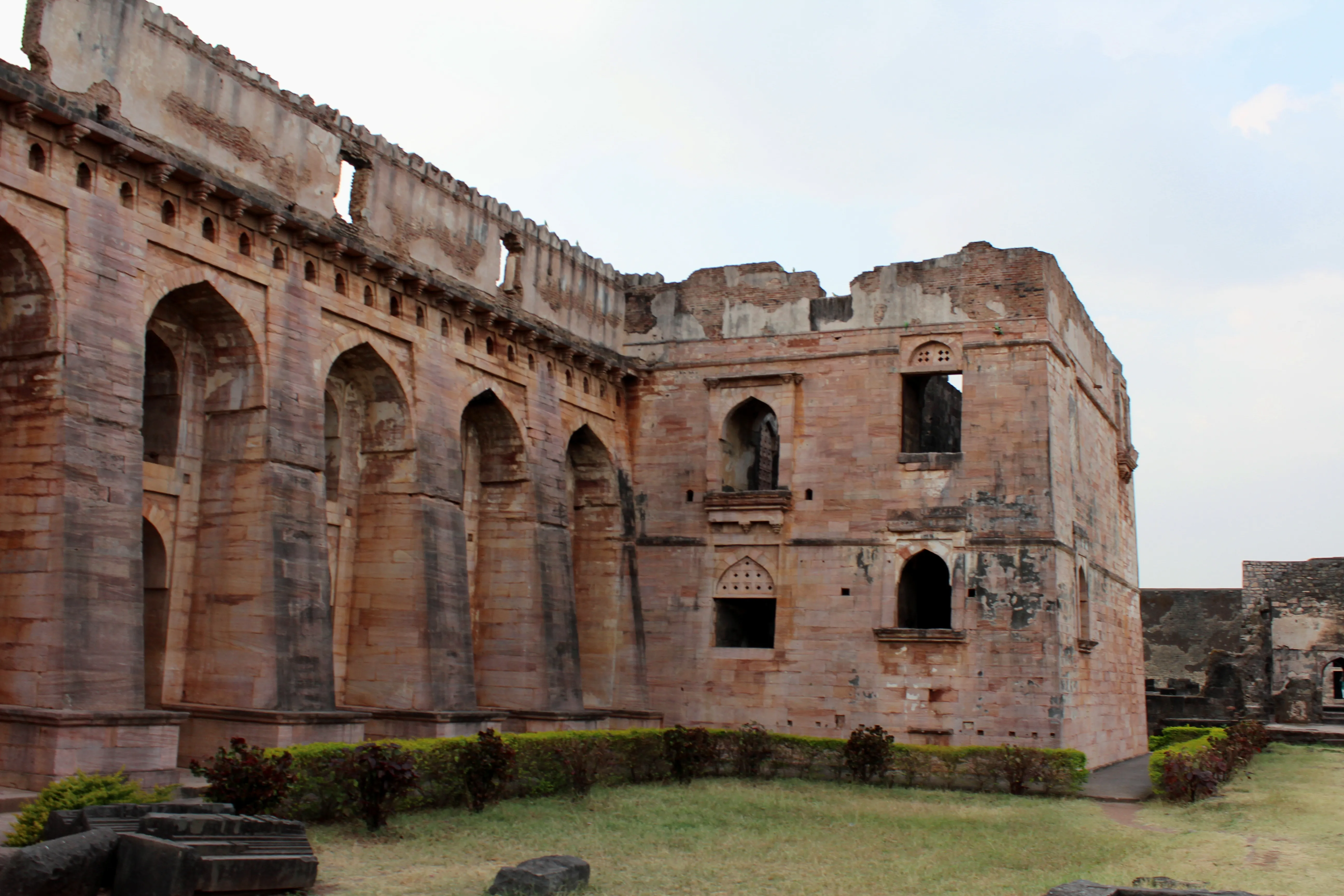 Hindola Mahal Mandu - Image 16