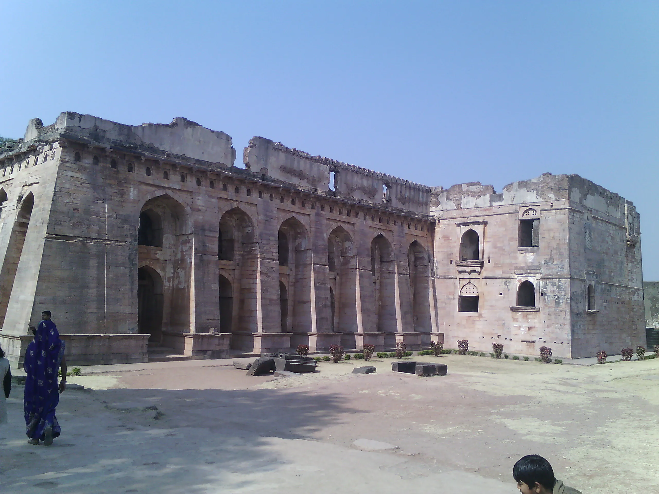 Hindola Mahal Mandu - Image 18