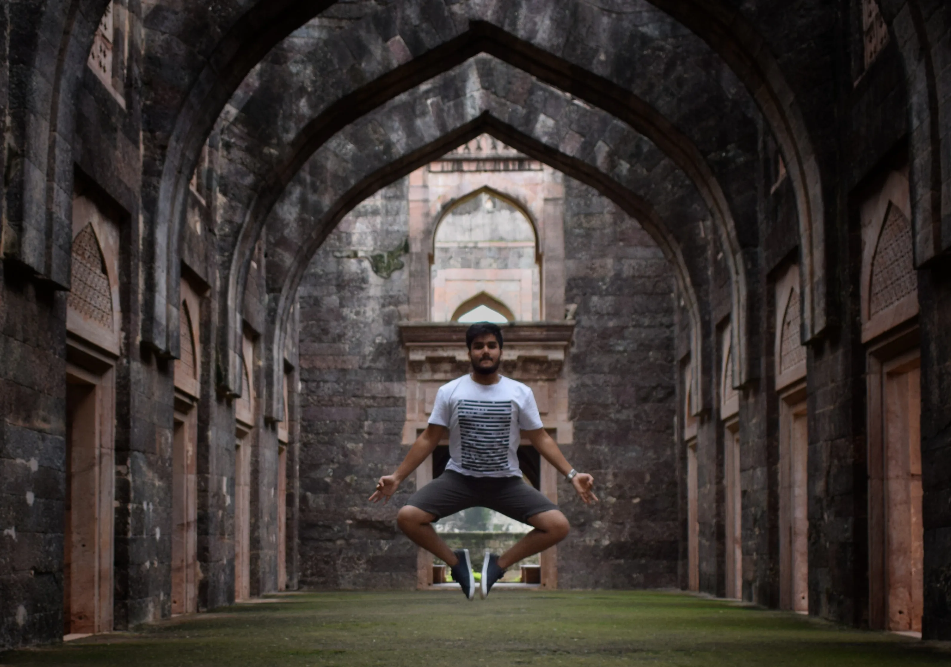 Hindola Mahal Mandu - Image 22