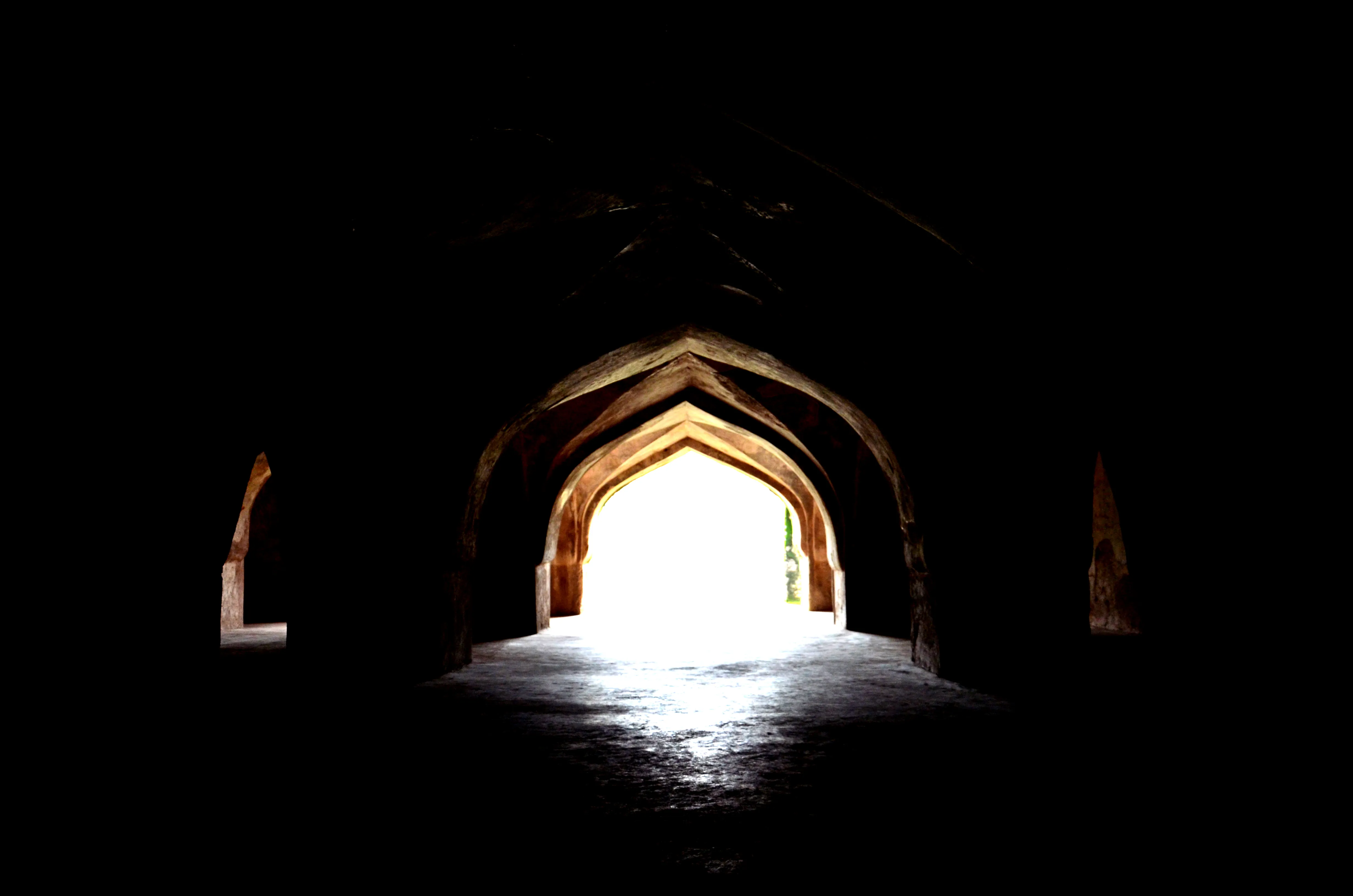 Hindola Mahal Mandu - Image 21