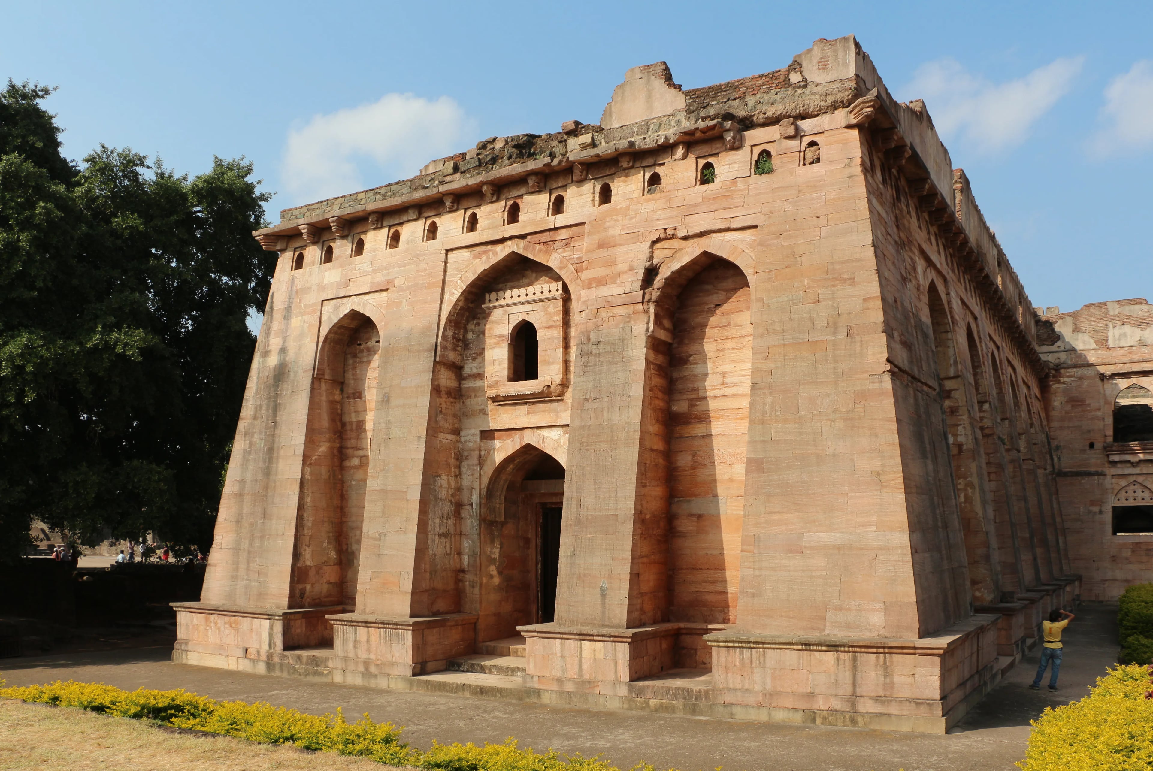 Hindola Mahal Mandu - Image 24