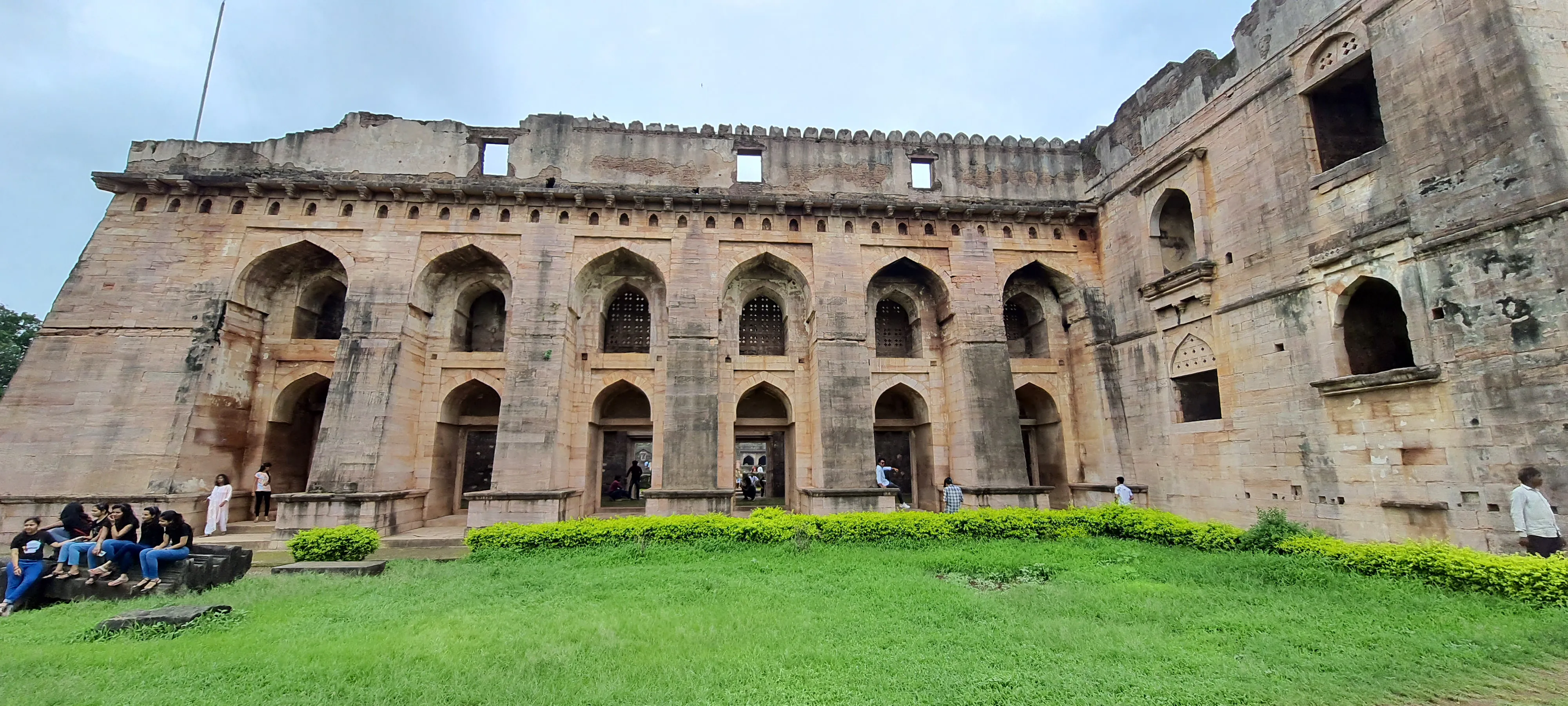 Hindola Mahal Mandu - Image 37