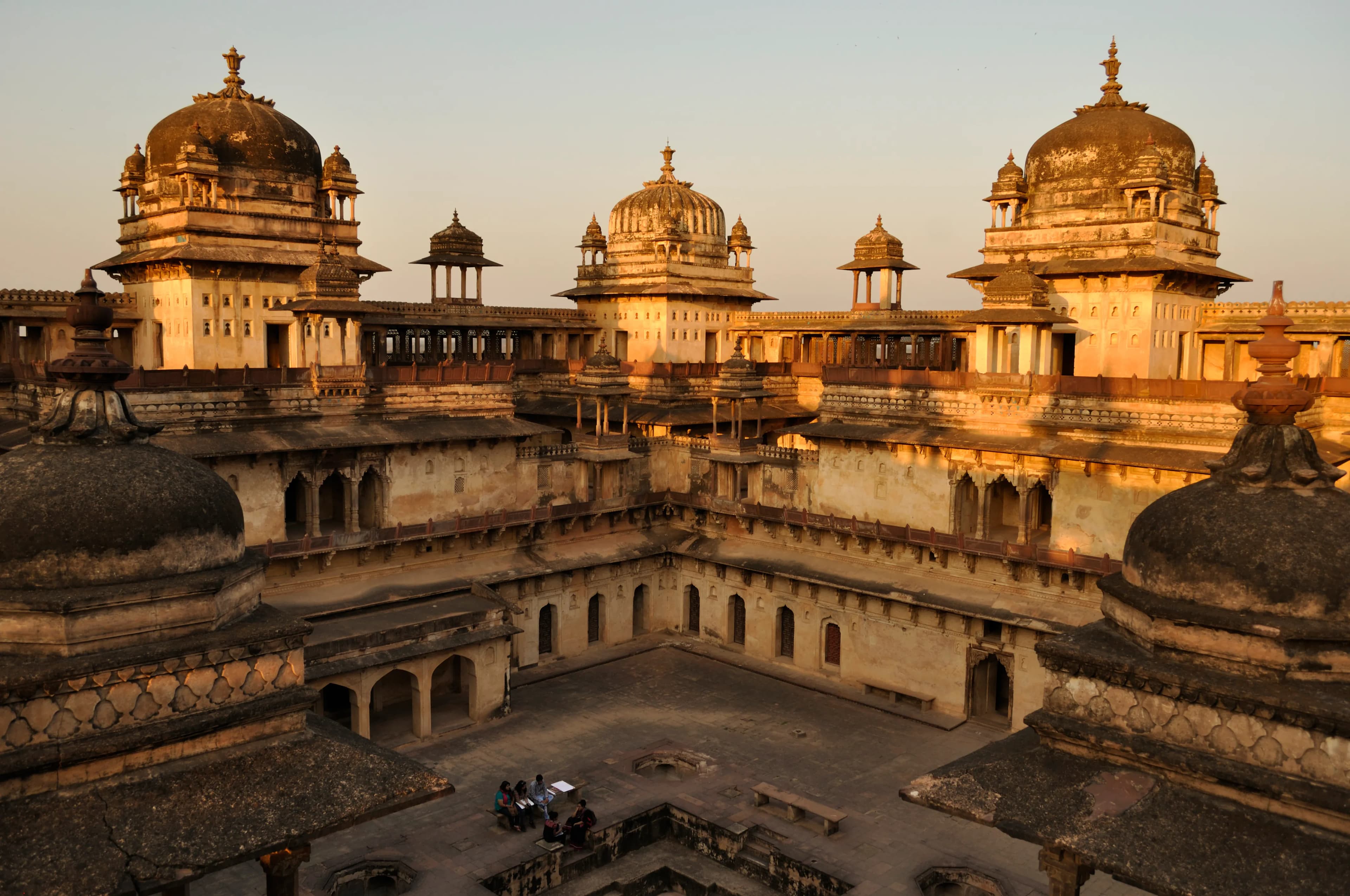 Help preserve Jahangir Mahal Orchha