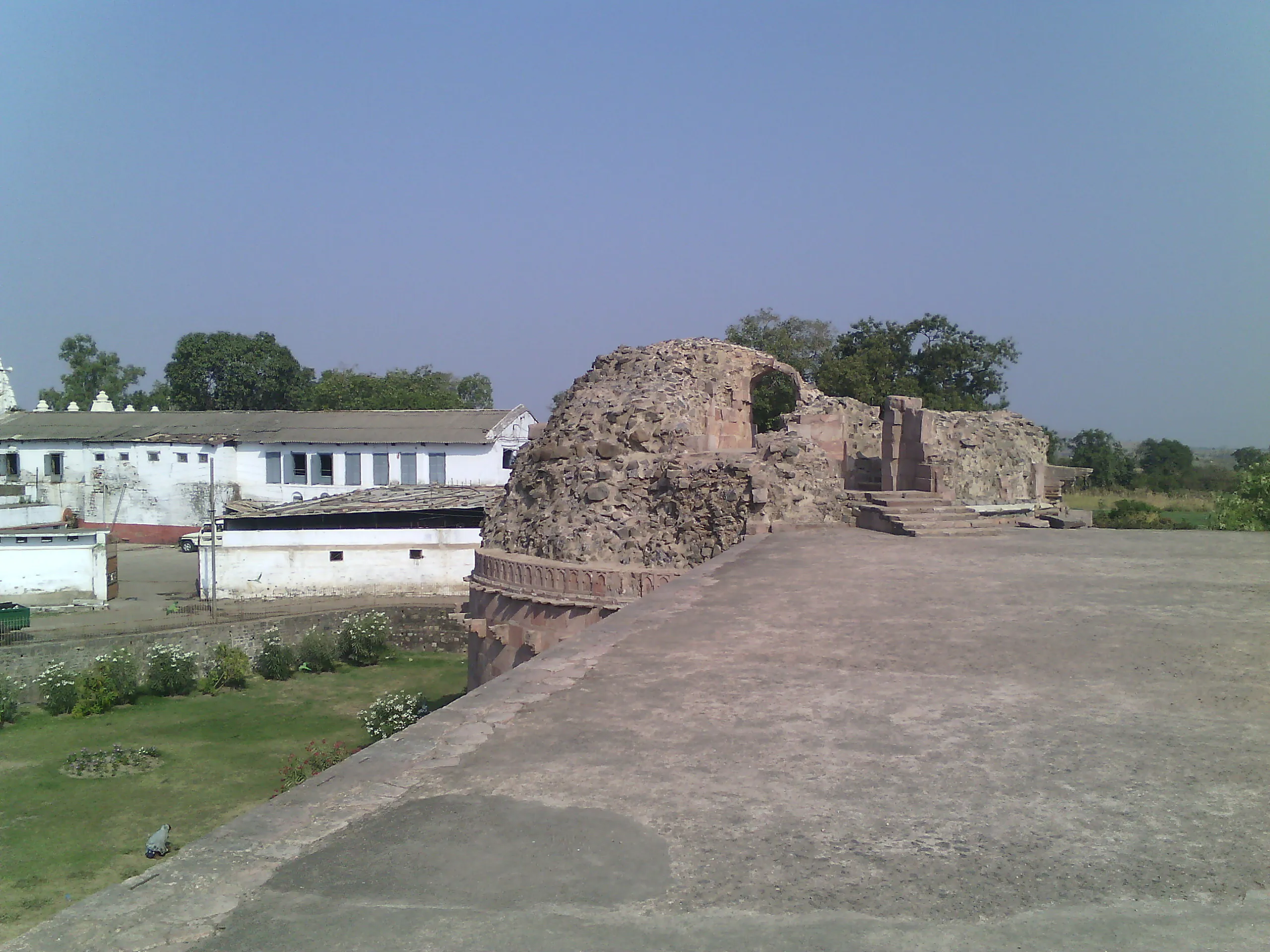 Mandu Fort Mandu - Image 4
