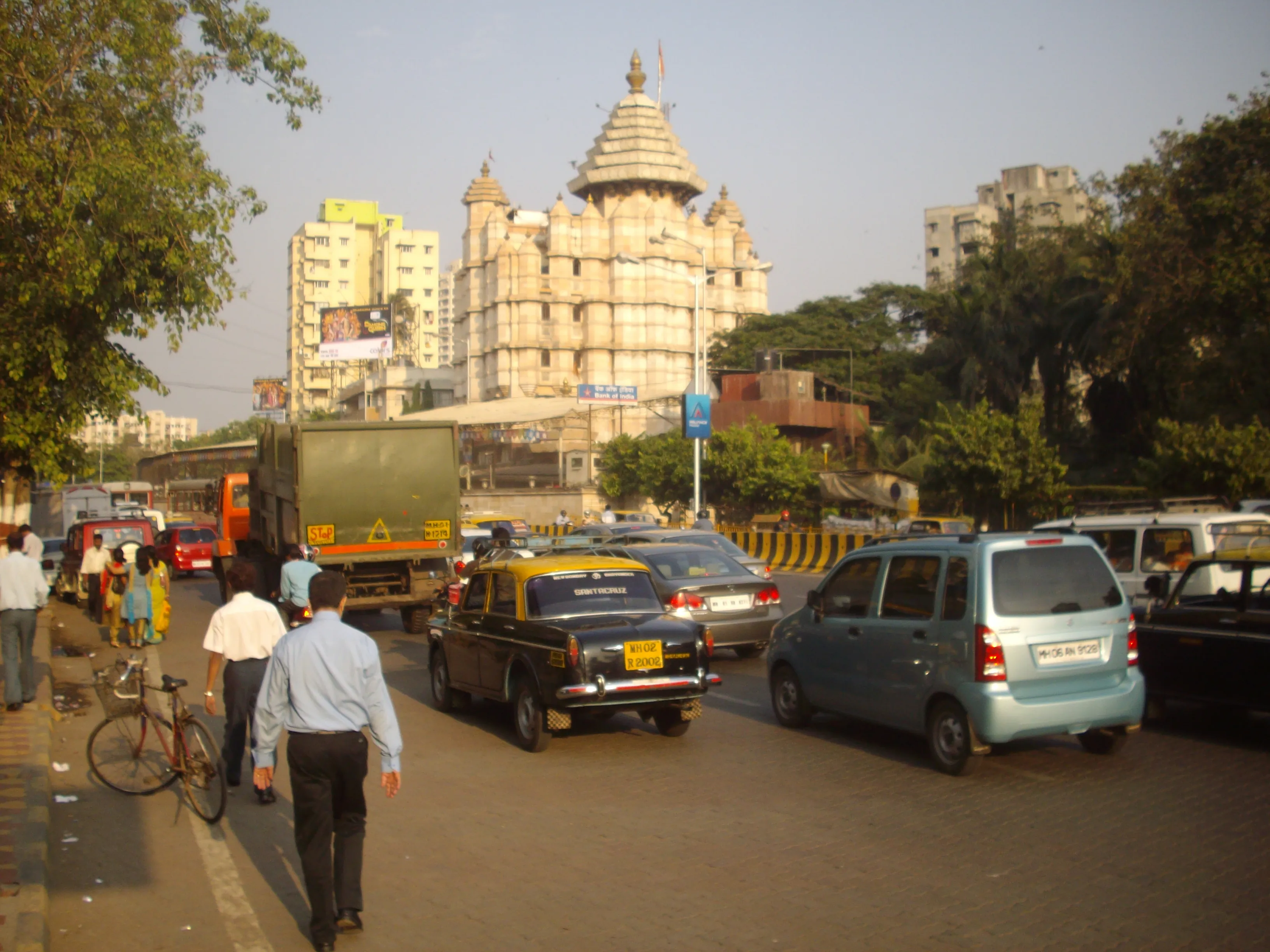 Preserve Shree Siddhivinayak Mandir Mumbai Heritage Site - Image 4