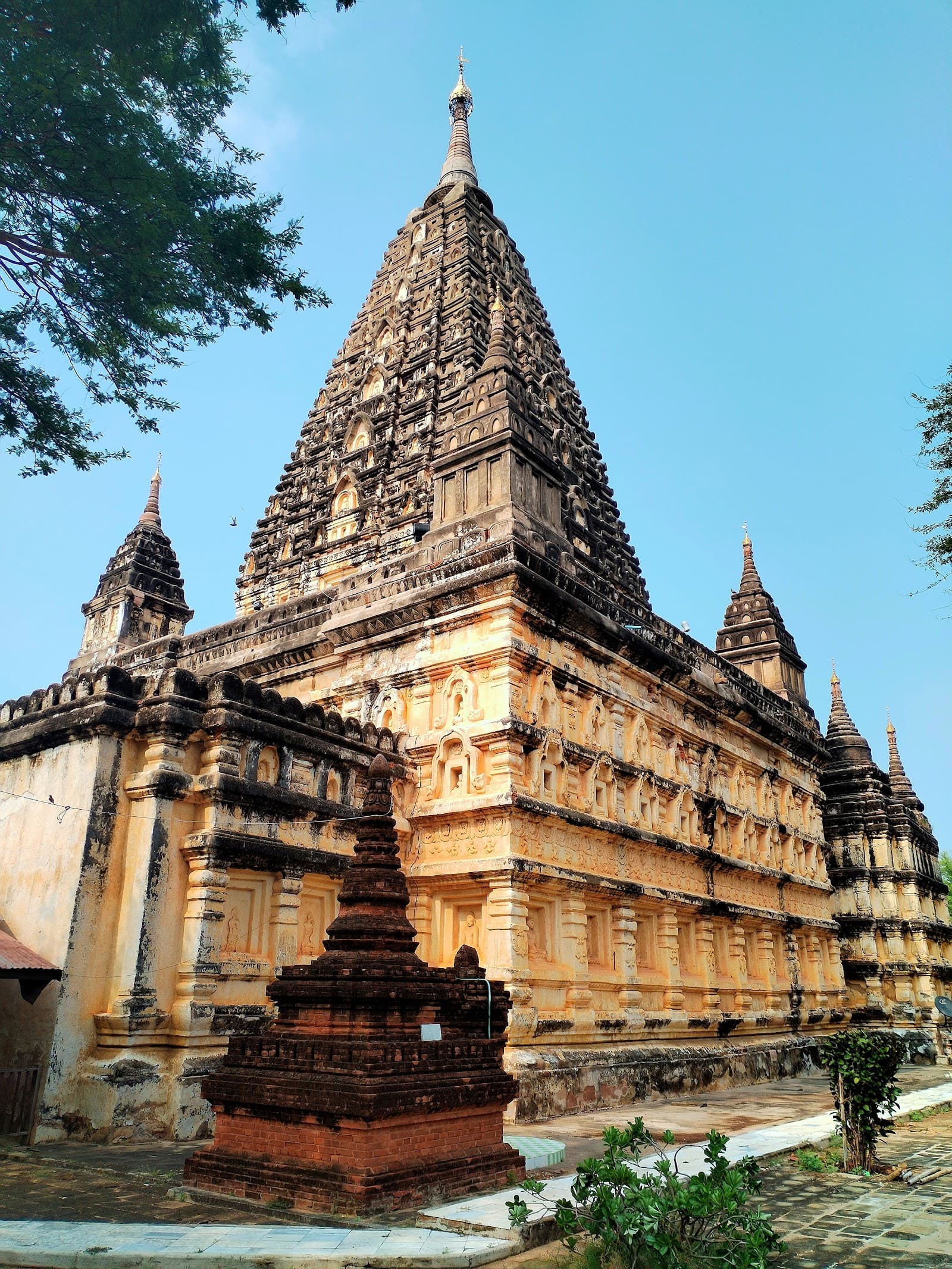 Mahabodhi Temple Bagan monument in Old Bagan, Nyaung-U, Mandalay Region, Myanmar (Burma), Mandalay - Nagara-Influenced Bagan architecture style, Bagan architecture style, Indic Replication architecture style, Temple architecture style (Chola Period) - thumbnail