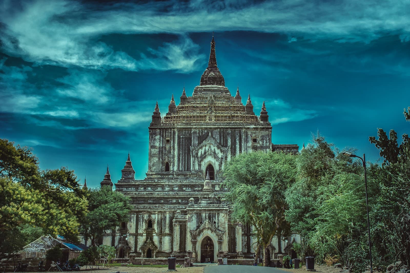 Thatbyinnyu Temple Bagan monument in Old Bagan, Bagan Archaeological Zone, Mandalay Region, Myanmar, Mandalay - Nagara architecture style, Pala architecture style, Gupta architecture style, Mandala-Based architecture style (Pala Period) - thumbnail