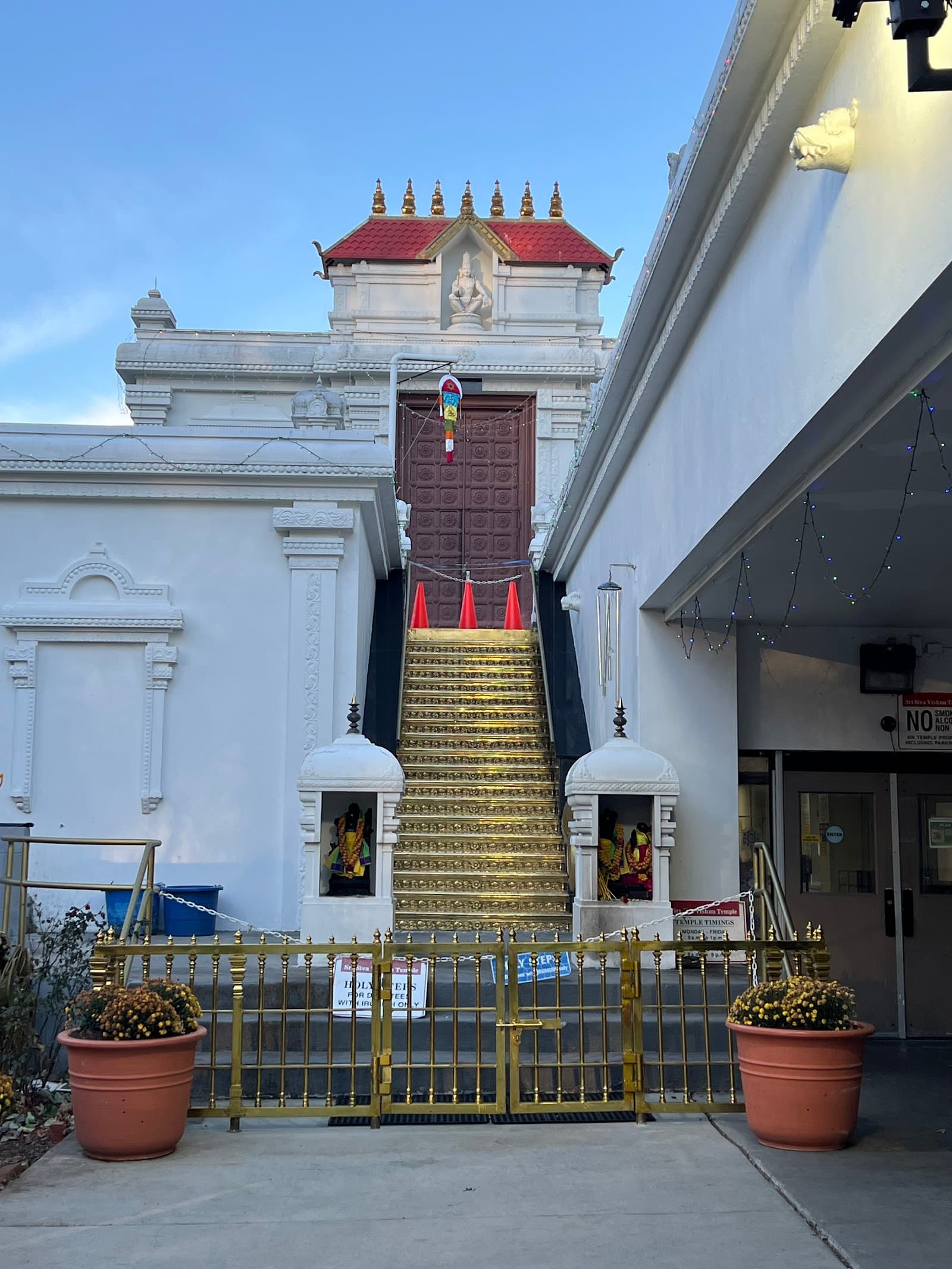 Volunteer at Sri Siva Vishnu Temple Lanham