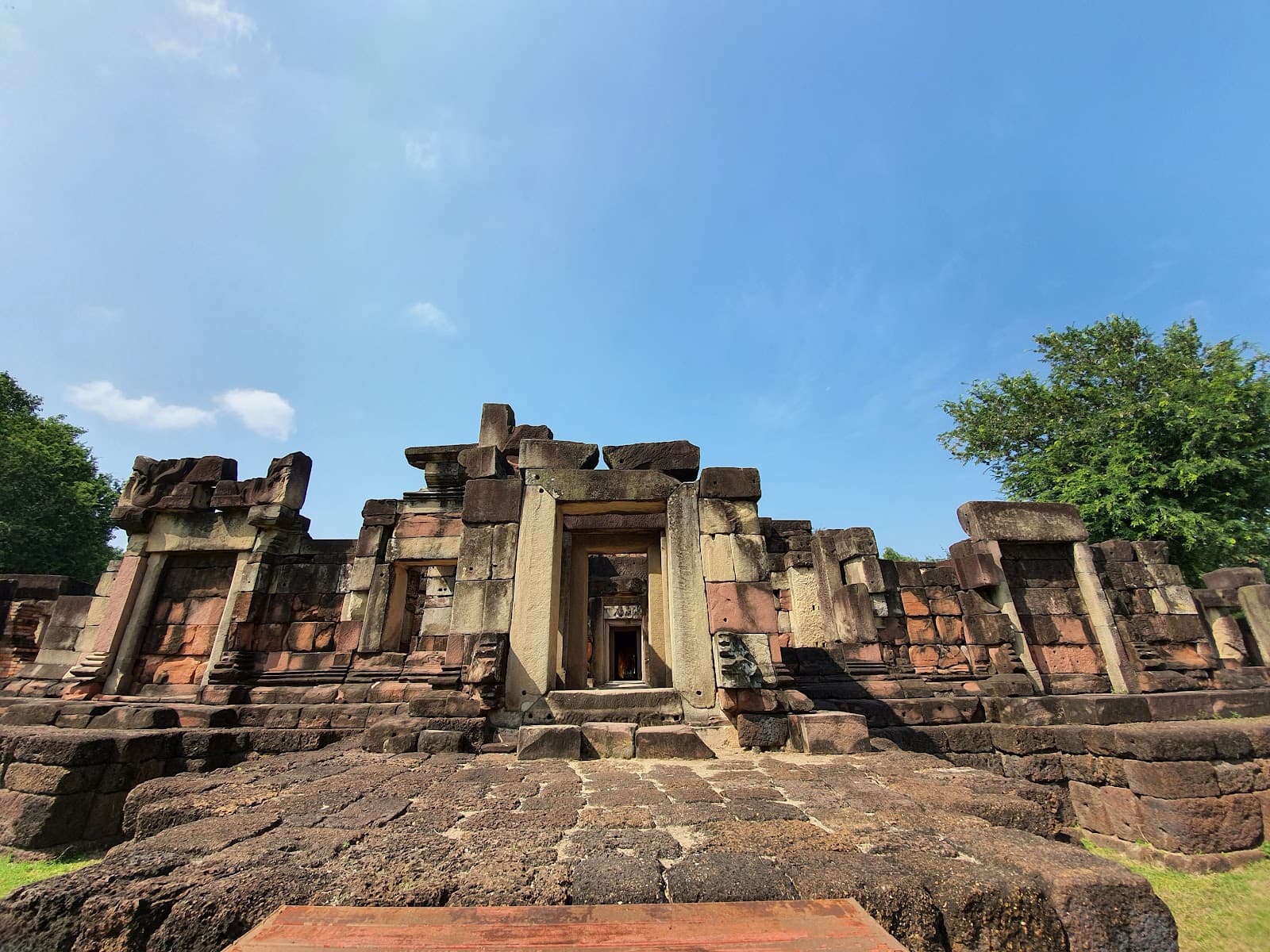 Volunteer at Prasat Phanom Wan Nakhon Ratchasima