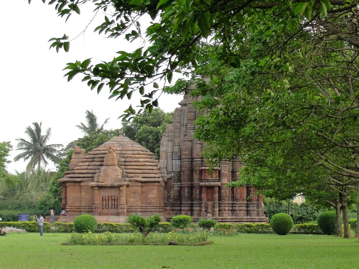 Rajarani Temple Bhubaneswar - Image 22