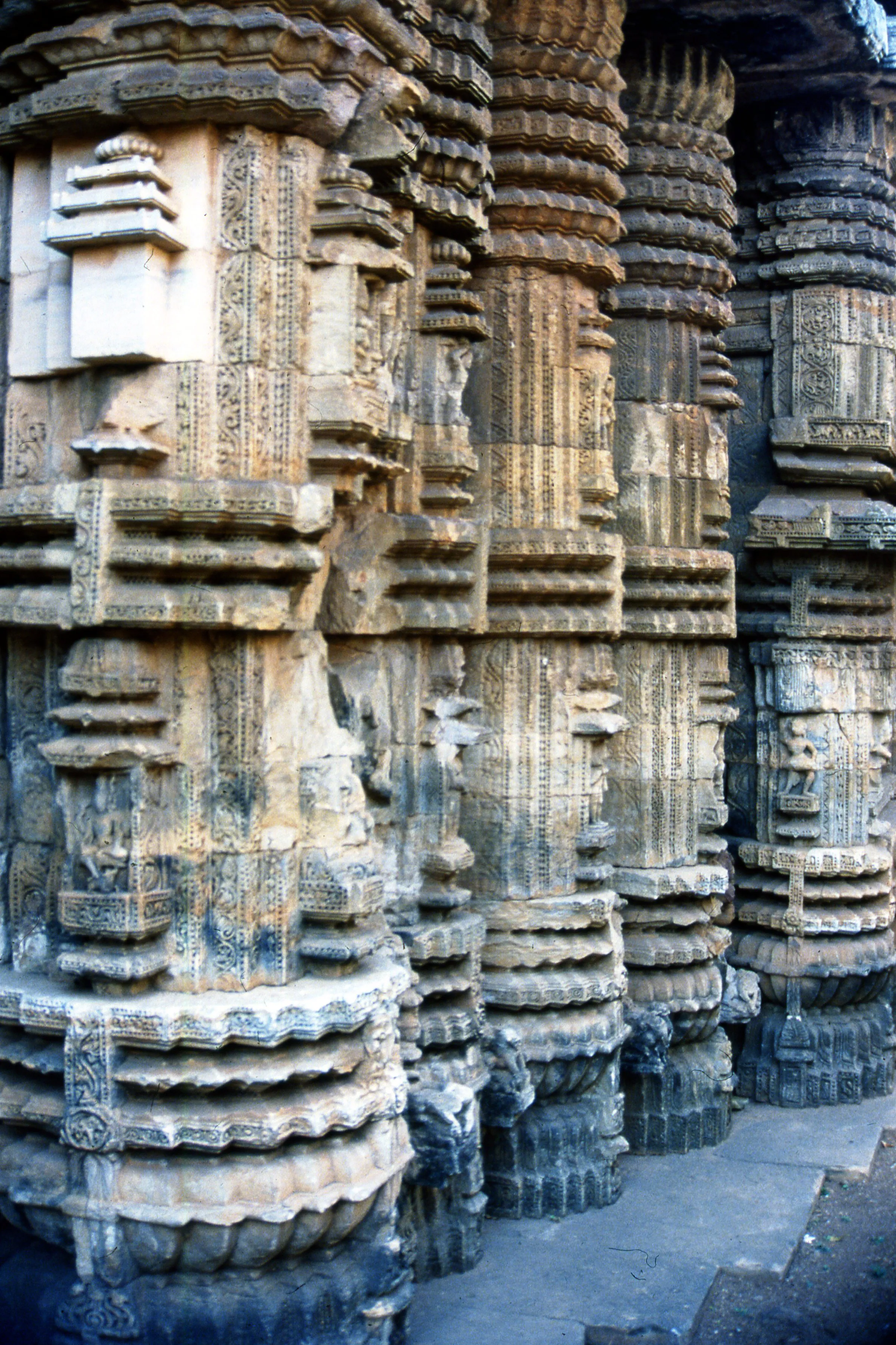 Rajarani Temple Bhubaneswar - Image 25