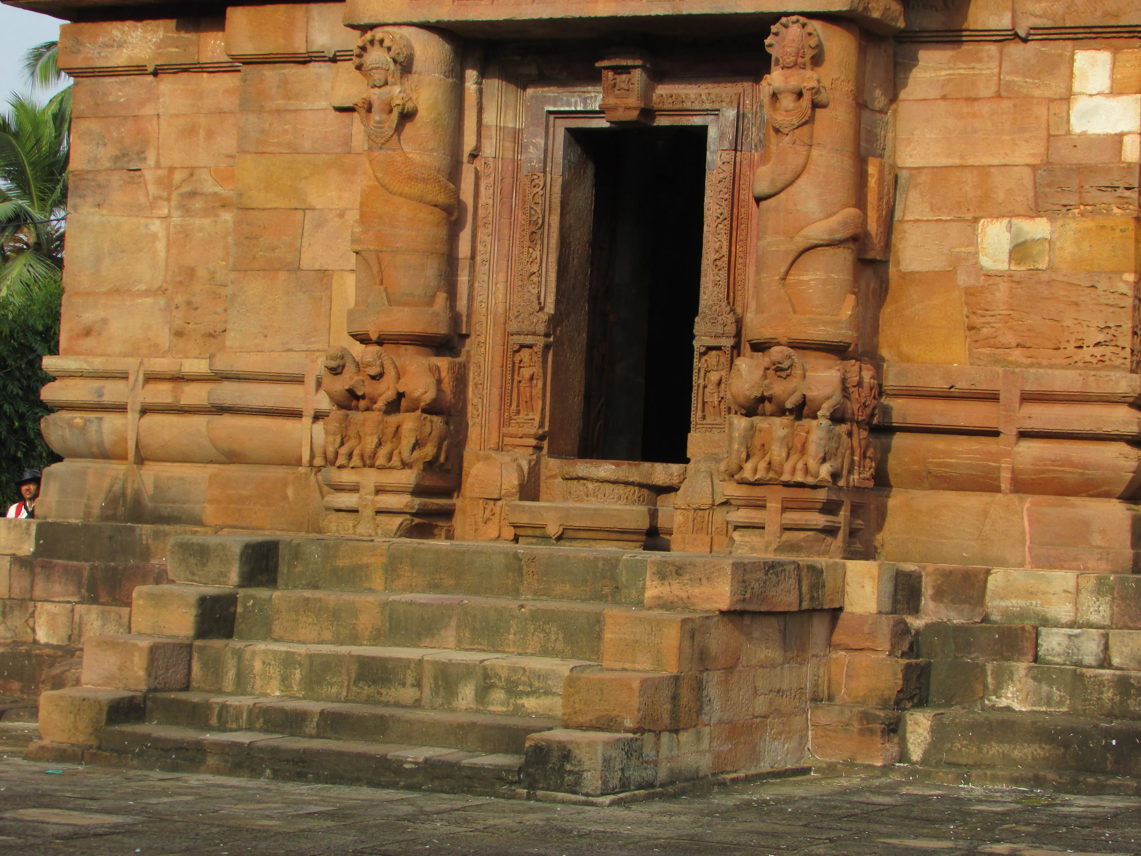 Rajarani Temple Bhubaneswar - Image 27