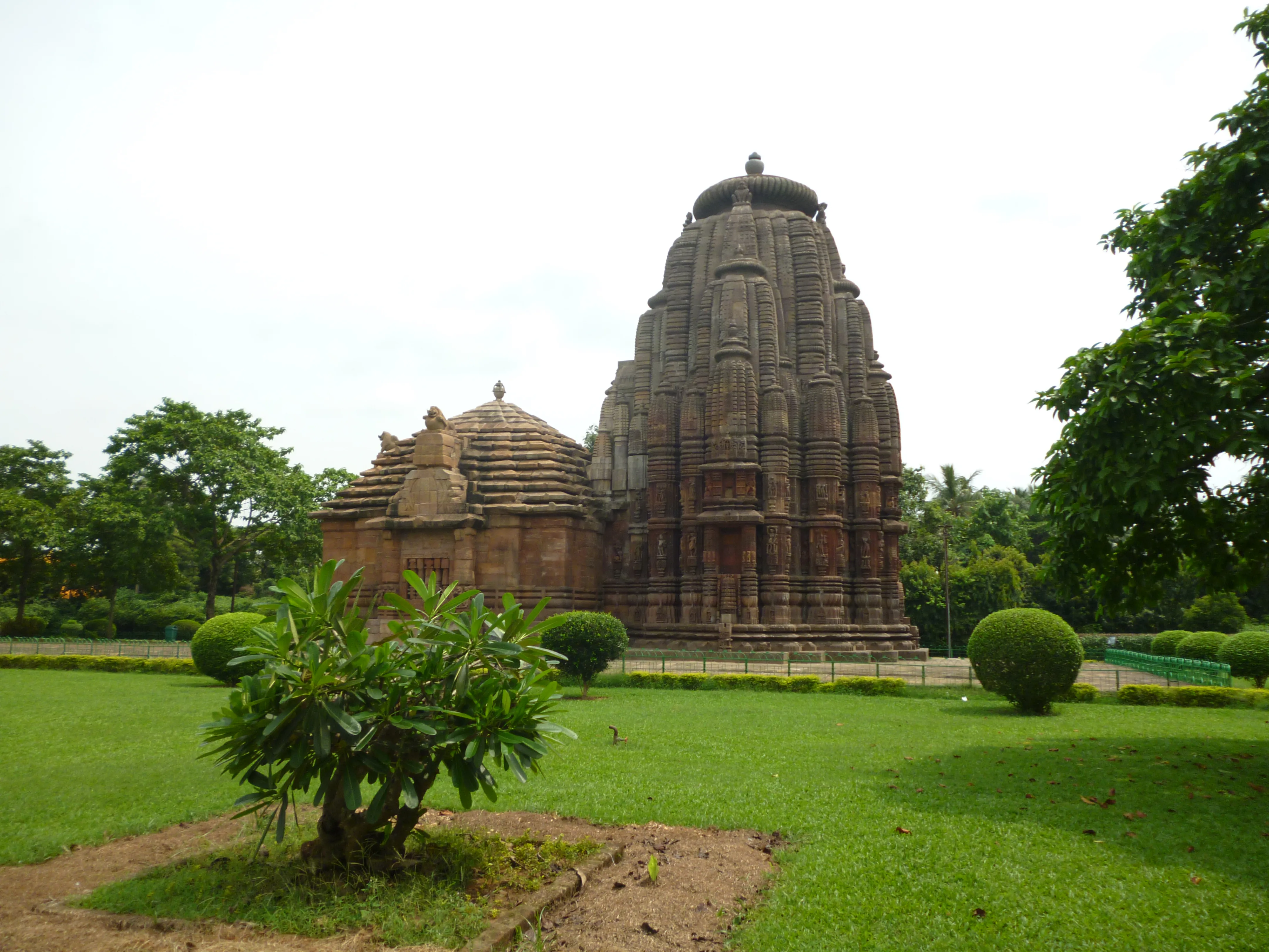 Rajarani Temple Bhubaneswar - Image 30