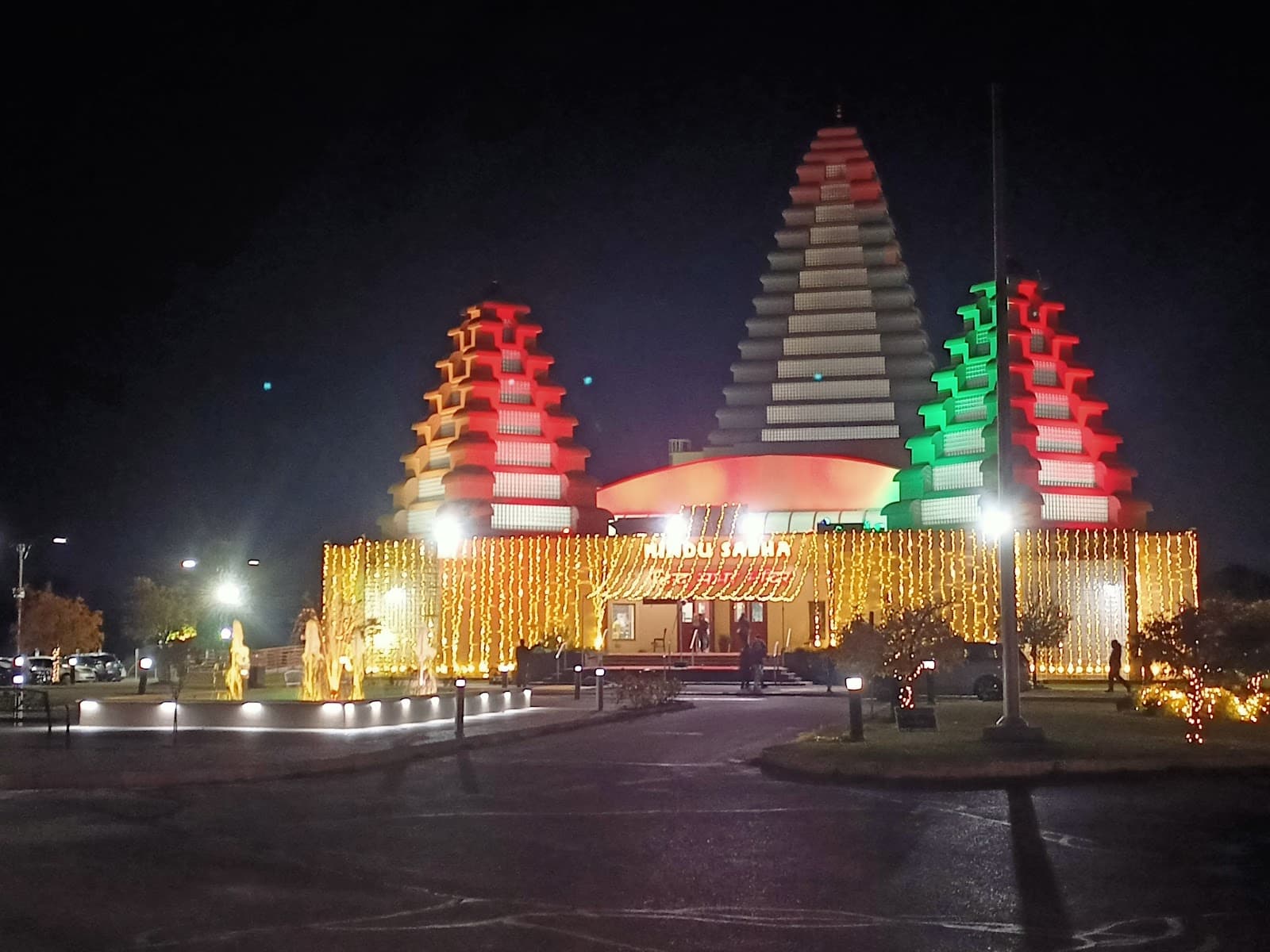 Volunteer at Hindu Sabha Mandir Brampton