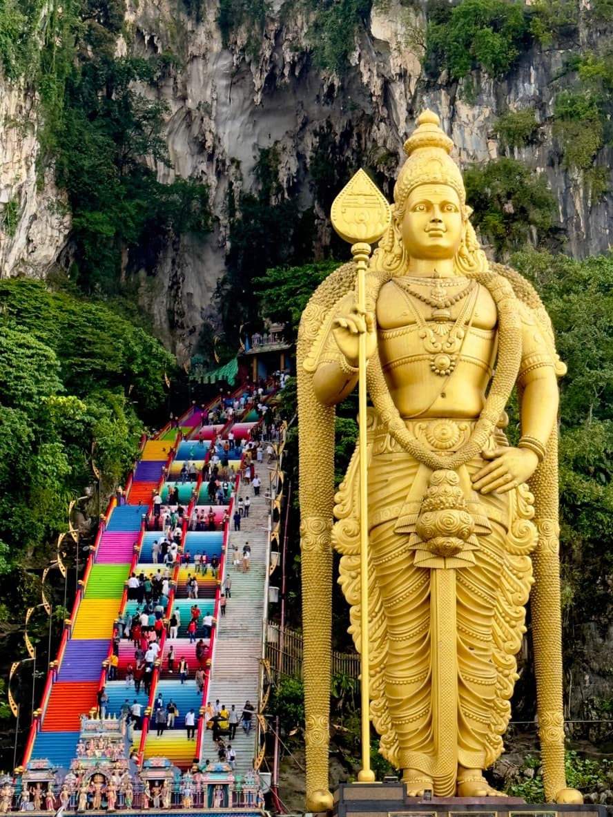 Batu Caves Sri Subramaniar Swamy Temple Selangor temple in Batu Caves, Gombak, Selangor Darul Ehsan, Malaysia, Selangor - Dravida Cave Temple architecture style, Dravida architecture style, Cave architecture style, Diaspora Hindu Temple architecture style (Travancore Period) - thumbnail