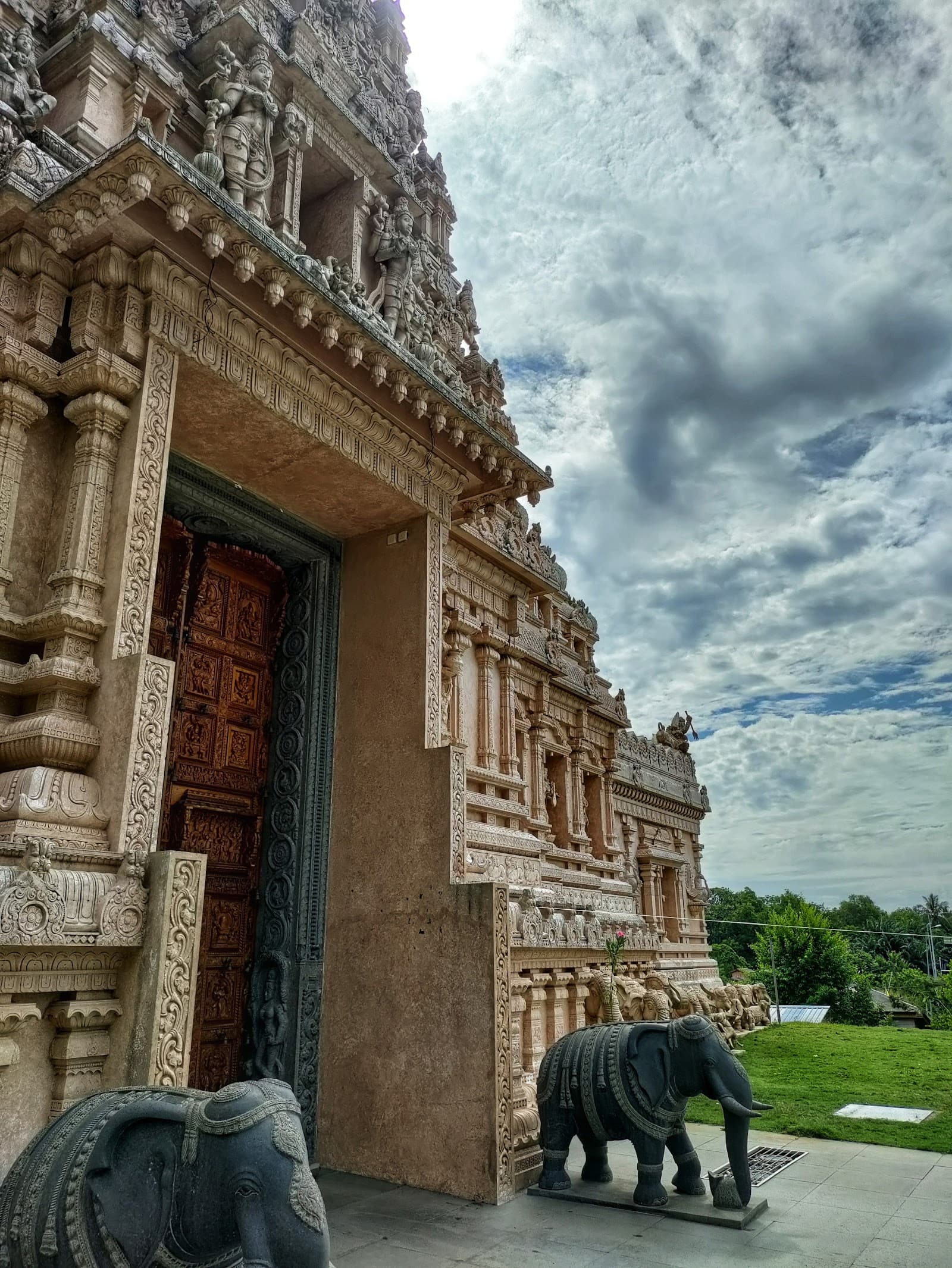 Sri Shakti Devasthanam Bukit Rotan Selangor temple in Lot 2124, Jalan Kuala Selangor, 45700 Bukit Rotan, Selangor, Malaysia, Selangor - Dravida Shakta architecture style, Dravida architecture style, Shakta architecture style, Contemporary Indian architecture style (Post-Independence Period) - thumbnail