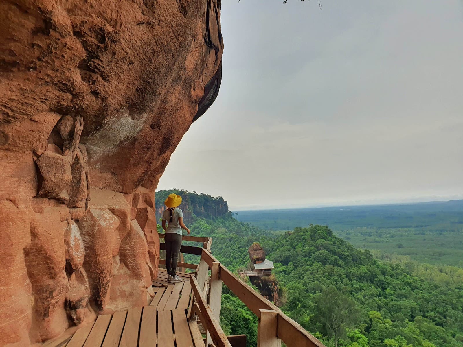 Volunteer at Wat Phu Tok Khmer Sanctuary Si Sa Ket