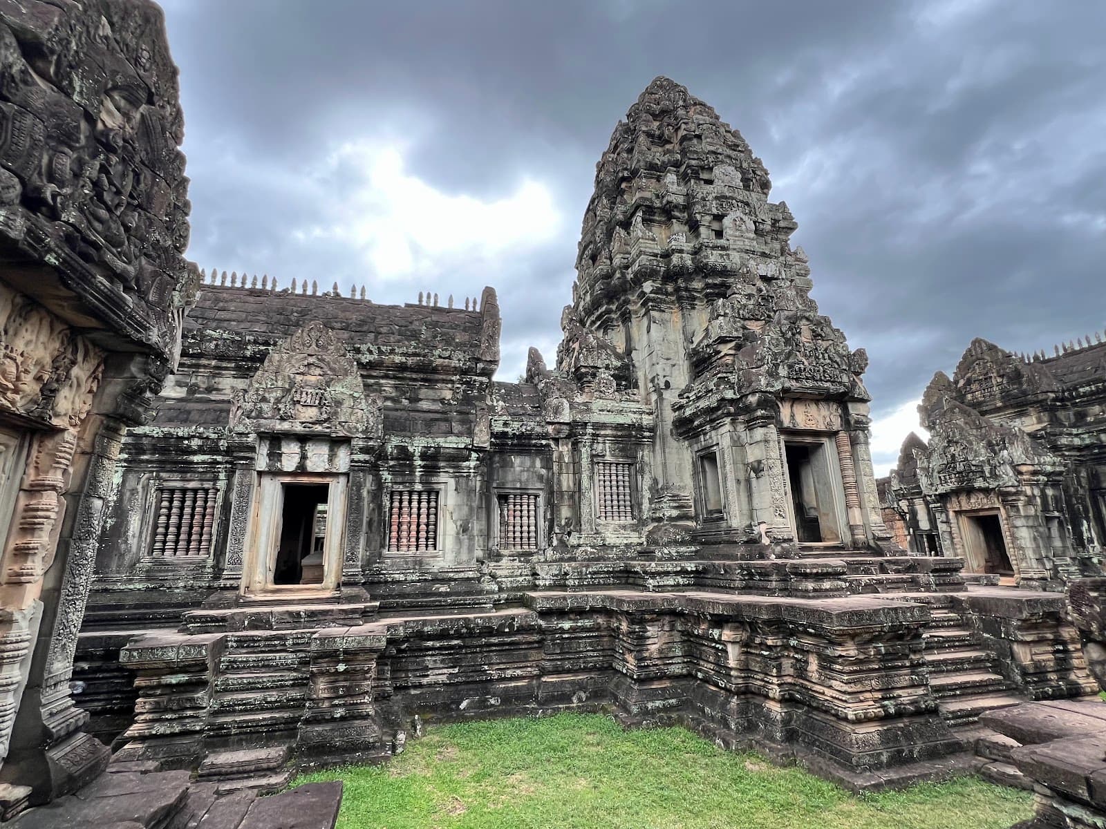 Banteay Samre Siem Reap Cambodia temple in Sok San Road, Krong Siem Reap, Banteay Srei, Siem Reap Province, Cambodia, Siem Reap - Khmer-Nagara architecture style, Nagara architecture style, Vaishnava Temple architecture style, Indian Temple architecture style (Chola Period) - thumbnail