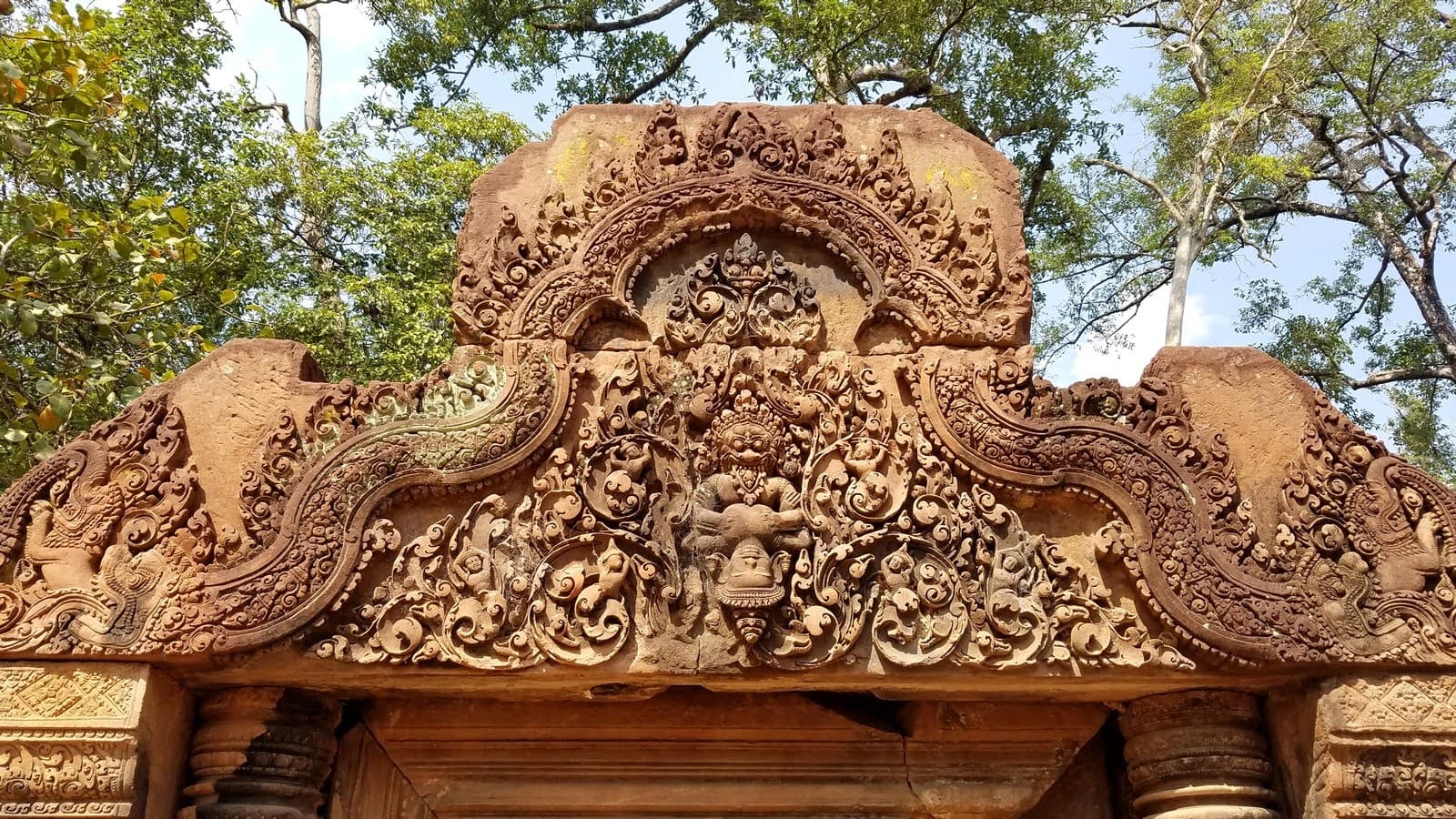 Banteay Srei Siem Reap Cambodia fort in Banteay Srei, Siem Reap Province, Cambodia, Siem Reap - Indo-Khmer architecture style, Nagara architecture style, Indian Temple architecture style (Chola Period) - thumbnail