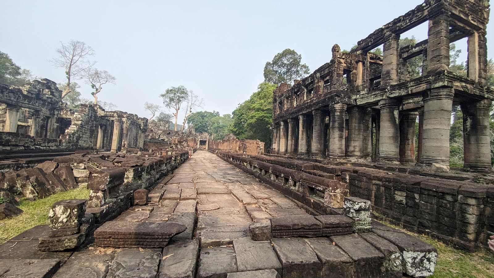 Volunteer at Preah Khan Siem Reap Cambodia