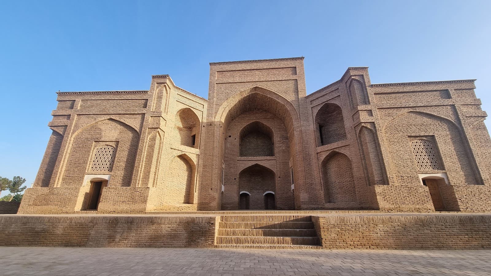 Volunteer at Ming-Öy Mingbulak Buddhist Caves Surxondaryo Uzbekistan