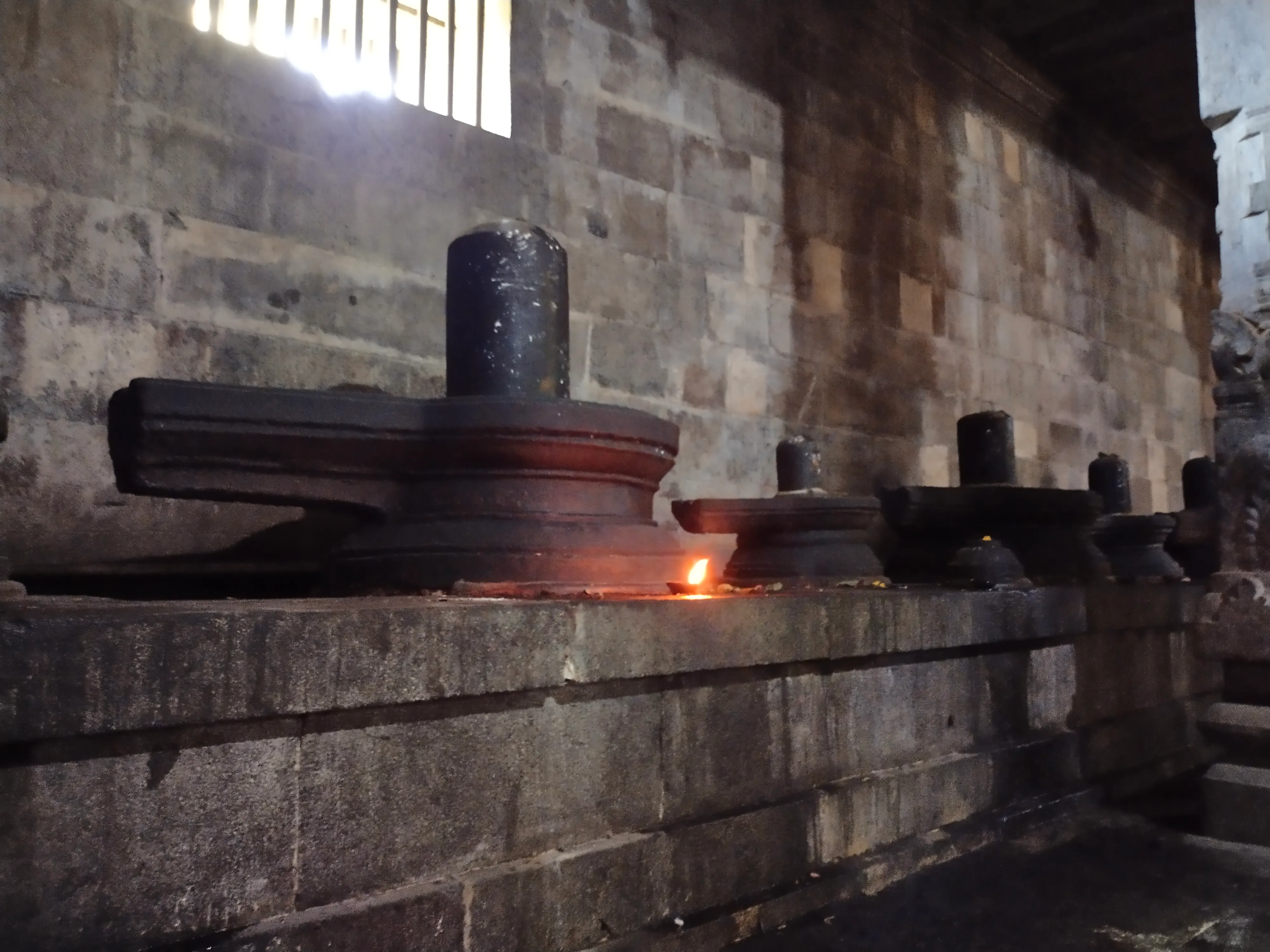 Ekambareswarar Temple Kanchipuram - Image 1