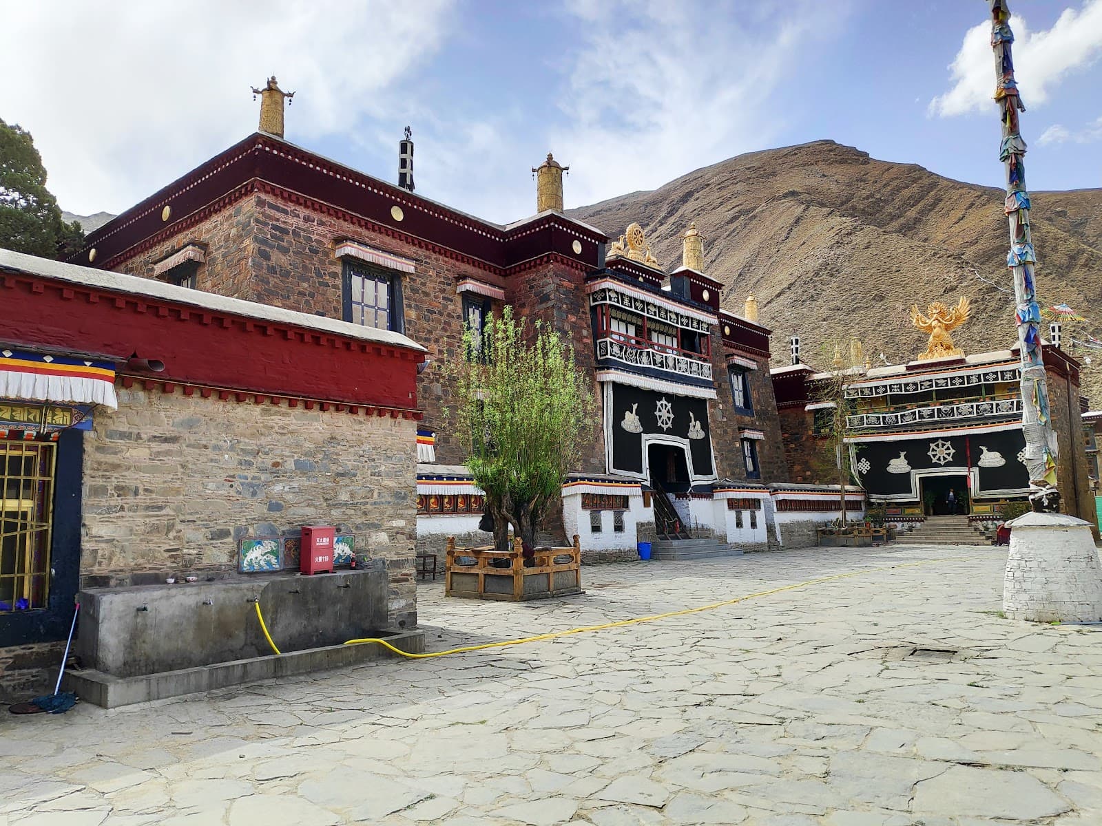 Mindrolling Monastery Lhoka Tibet temple in Zhanang County, Shannan (850800), Tibet, China, Tibet - Indo-Tibetan architecture style, Vajrayana architecture style, Buddhist Monastery architecture style, Indic architecture style (Medieval Period) - thumbnail