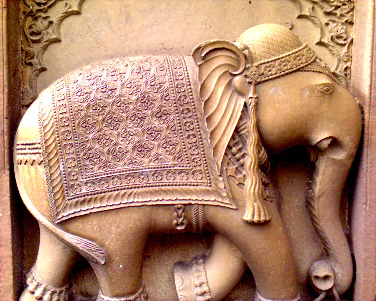 Durga Mandir Varanasi - Image 6