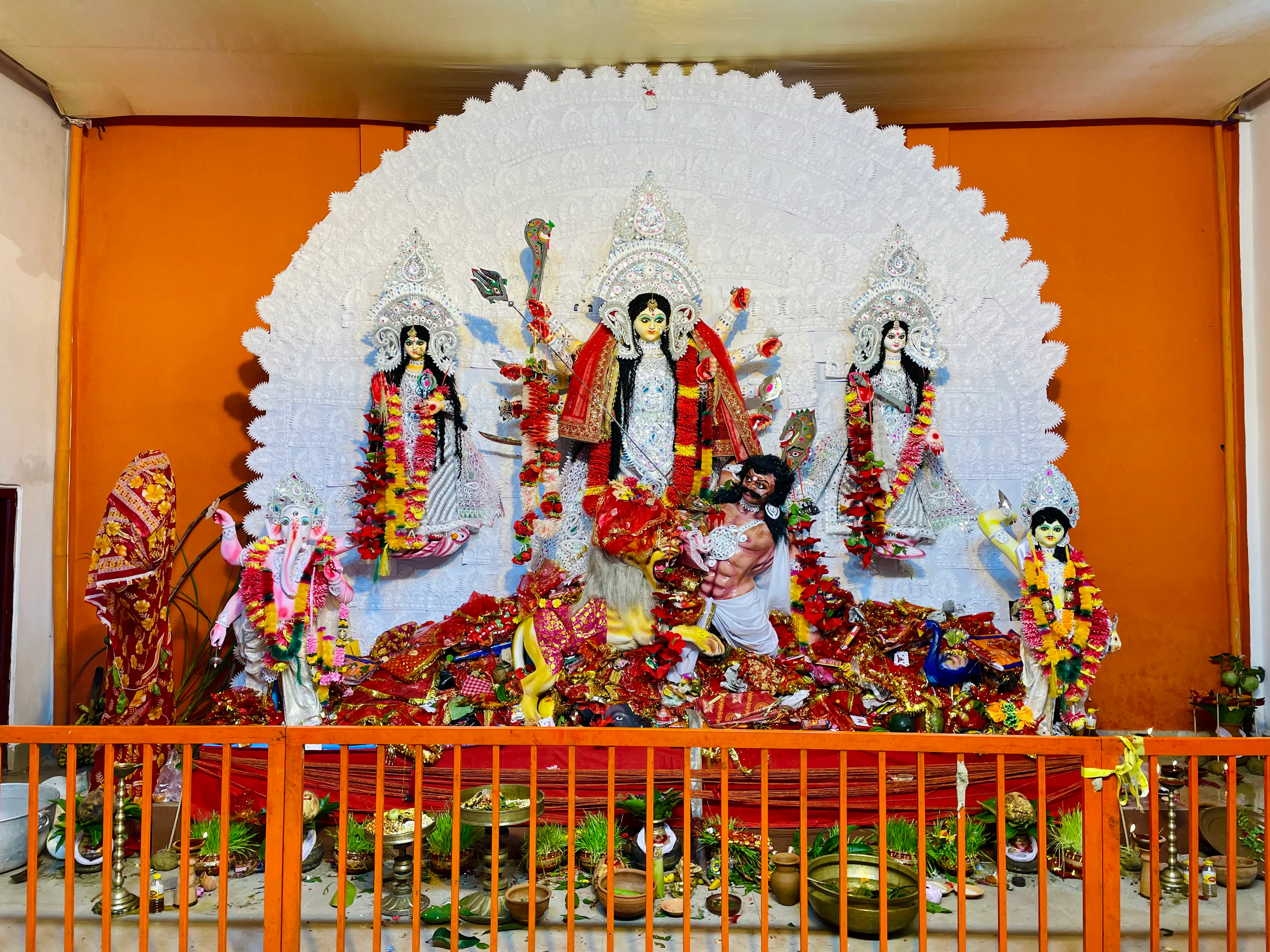 Durga Mandir Varanasi - Image 15