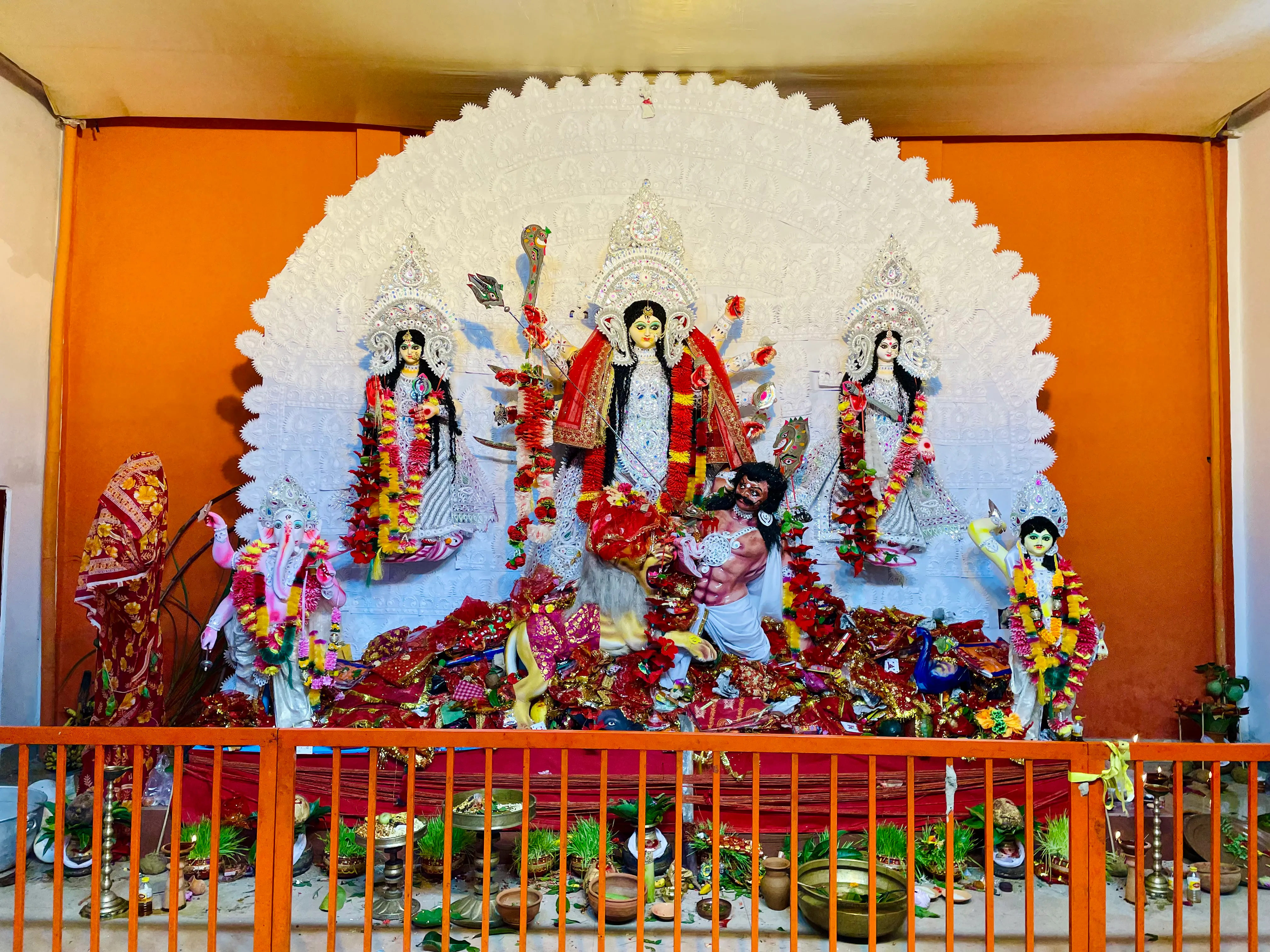 Durga Mandir Varanasi - Image 16