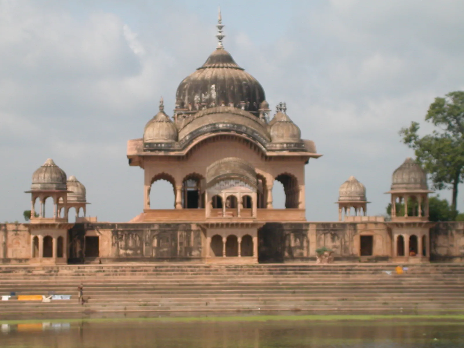 Preserve Kusum Sarovar Govardhan Heritage Site - Image 3