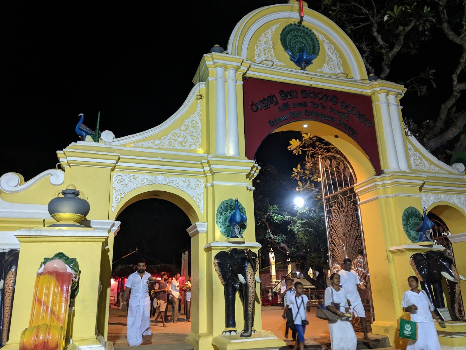 Volunteer at Kathiragama Murugan Temple Monaragala Sri Lanka